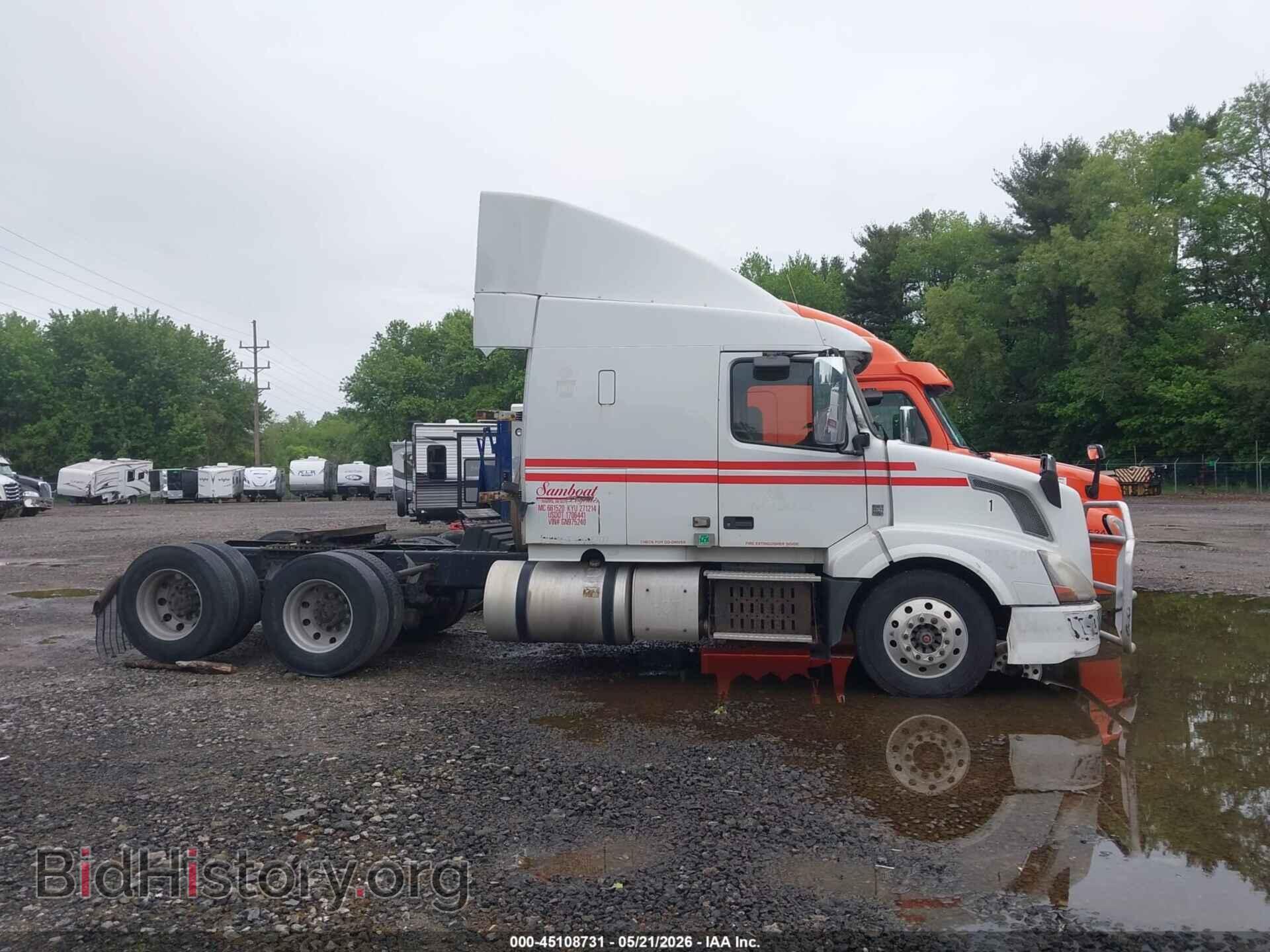 2016 VOLVO VN - VIN: 4V4NC9EH3GN975240 - Фото 13