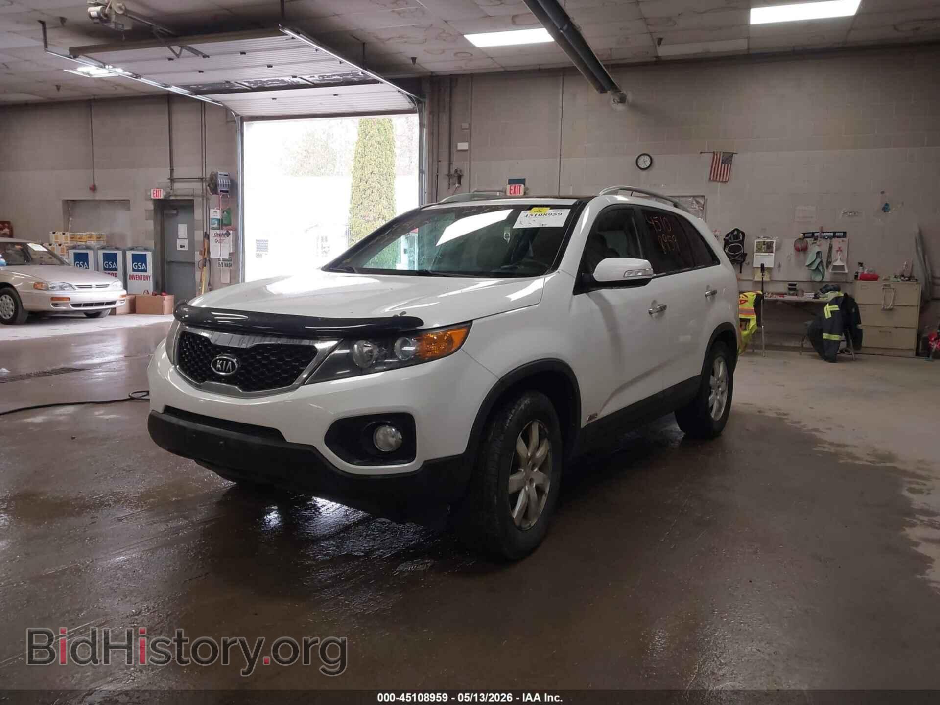 2013 KIA SORENTO - VIN: 5XYKUDA2XDG401432 - Фото 2