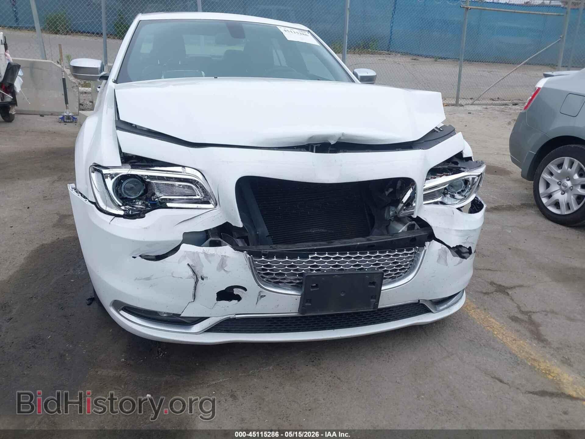 2017 CHRYSLER 300C - VIN: 2C3CCAPT5HH516232 - Фото 6