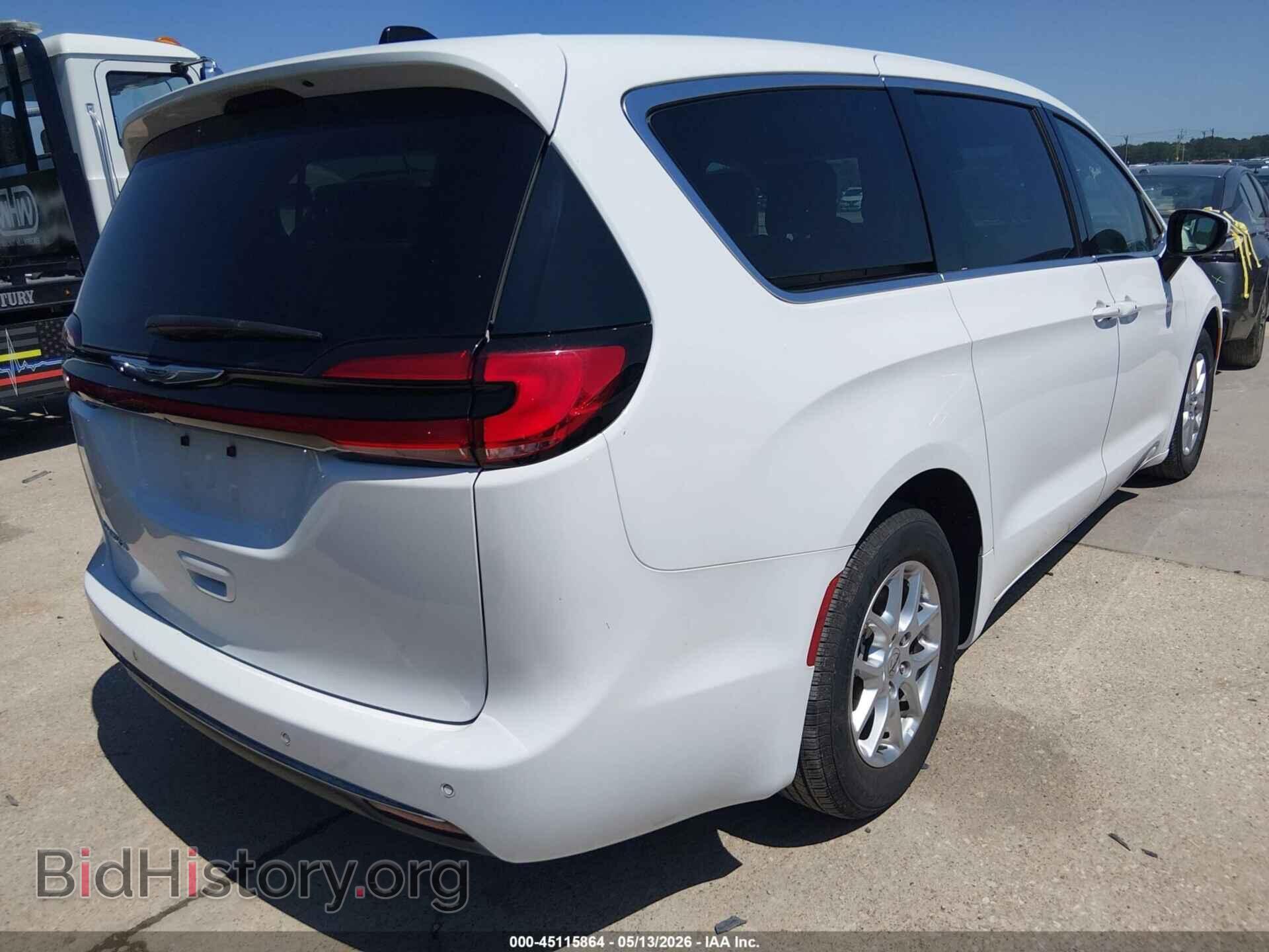 2023 CHRYSLER PACIFICA - VIN: 2C4RC1BG2PR607130 - Photo 4