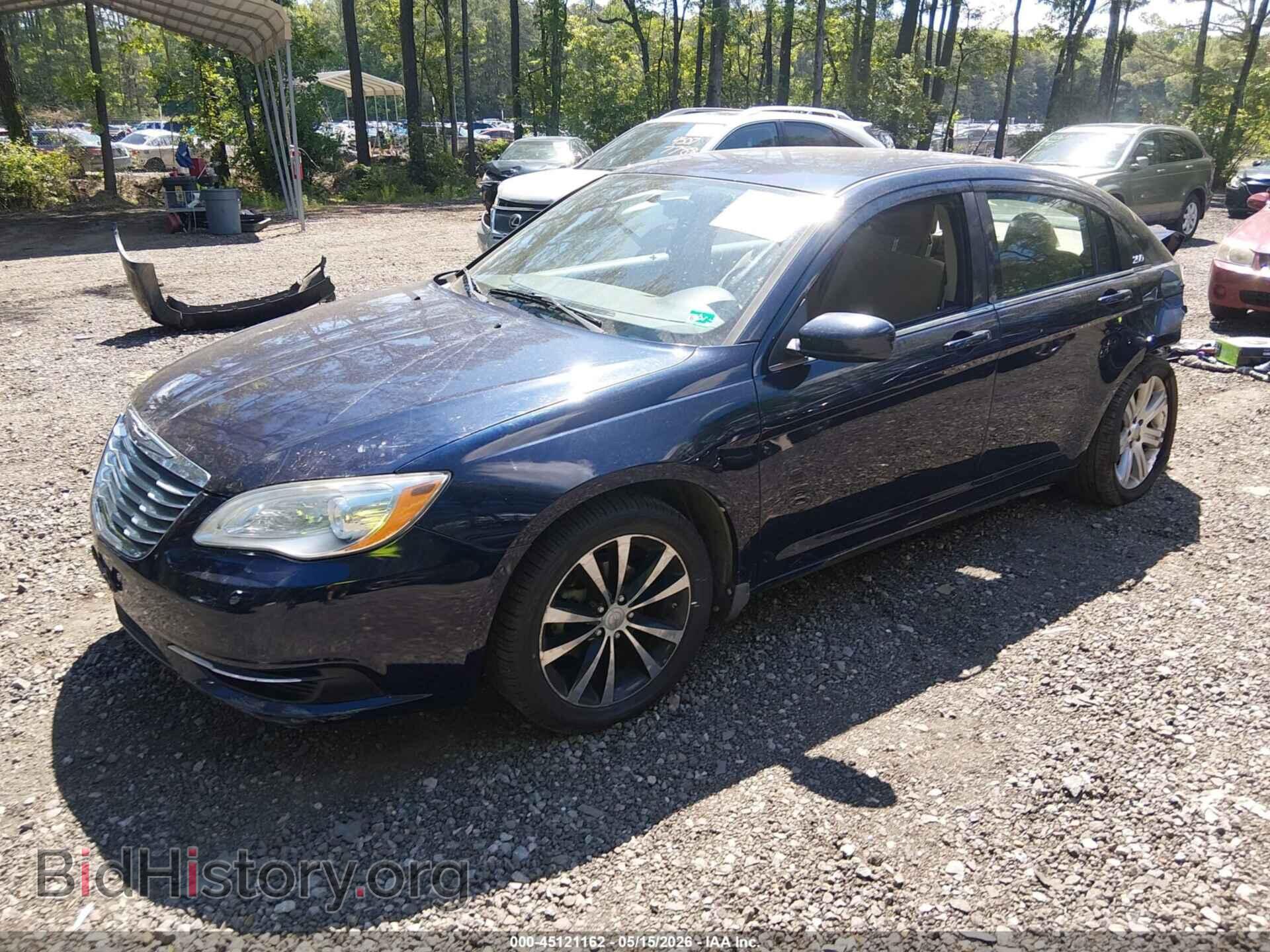 2013 CHRYSLER 200 - VIN: 1C3CCBAB1DN698213 - Фото 2