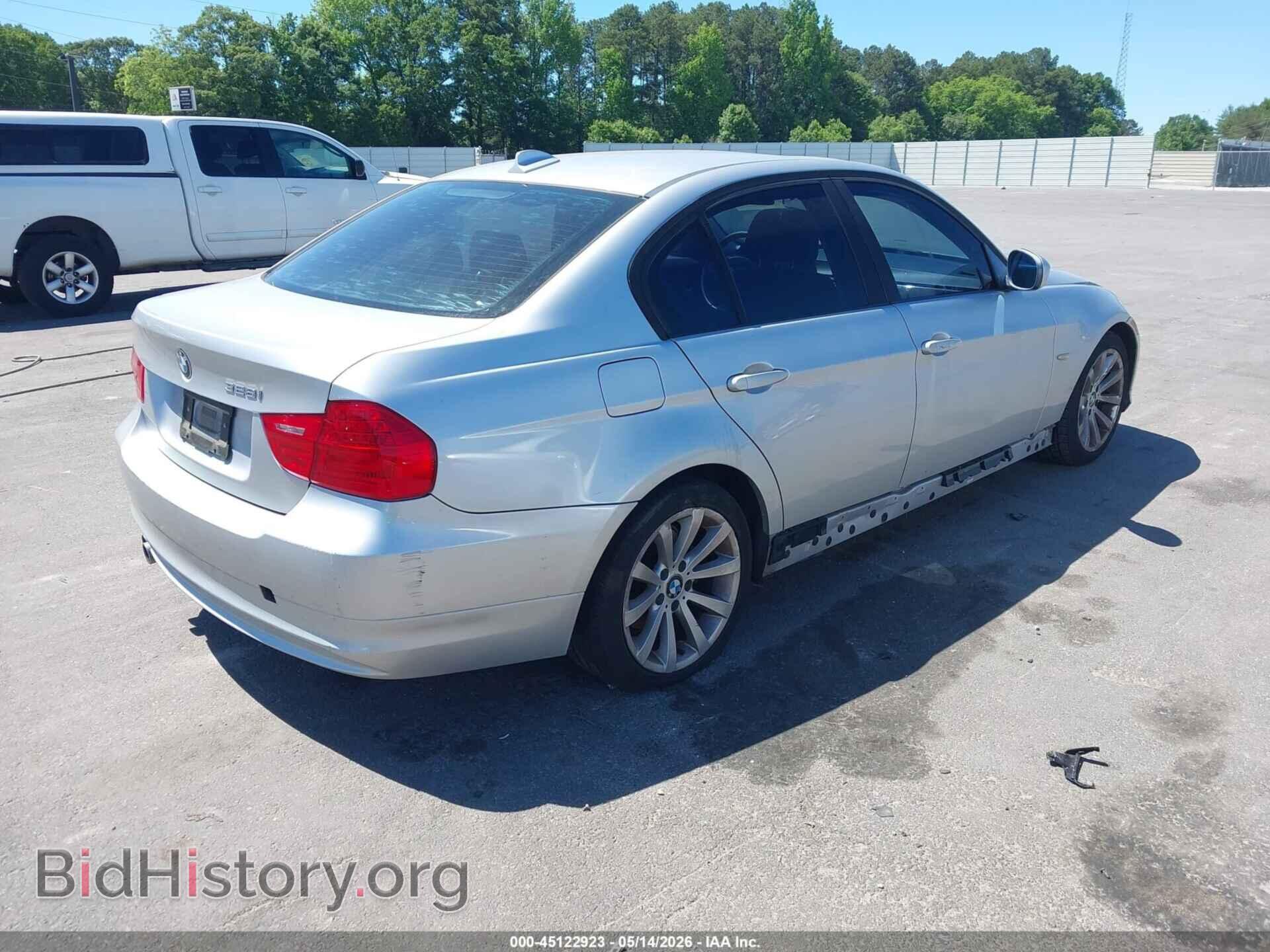 2011 BMW 328I - VIN: WBAPH7C50BA802422 - Photo 4