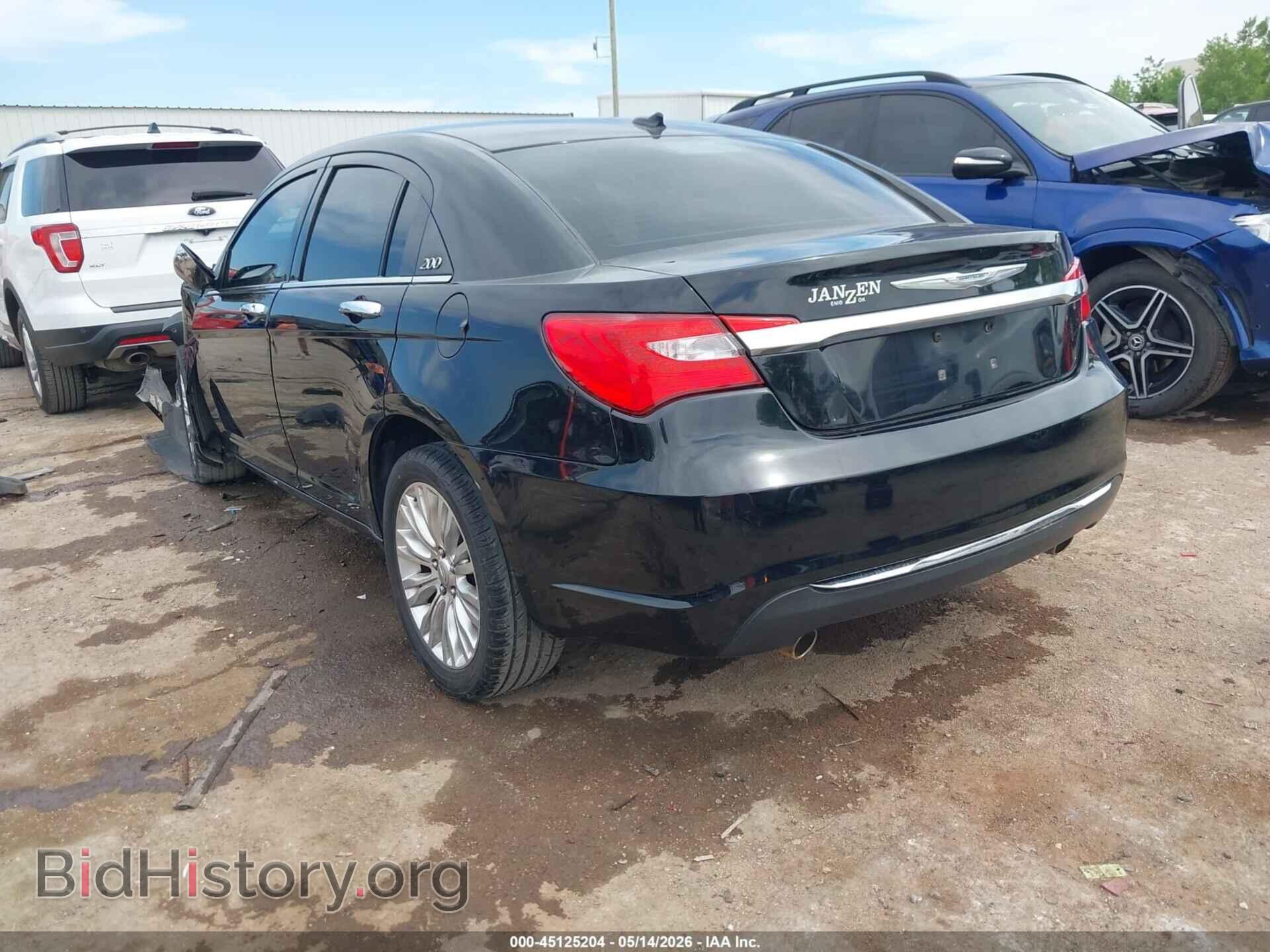 2011 CHRYSLER 200 - VIN: 1C3BC2FG4BN582050 - Фото 3