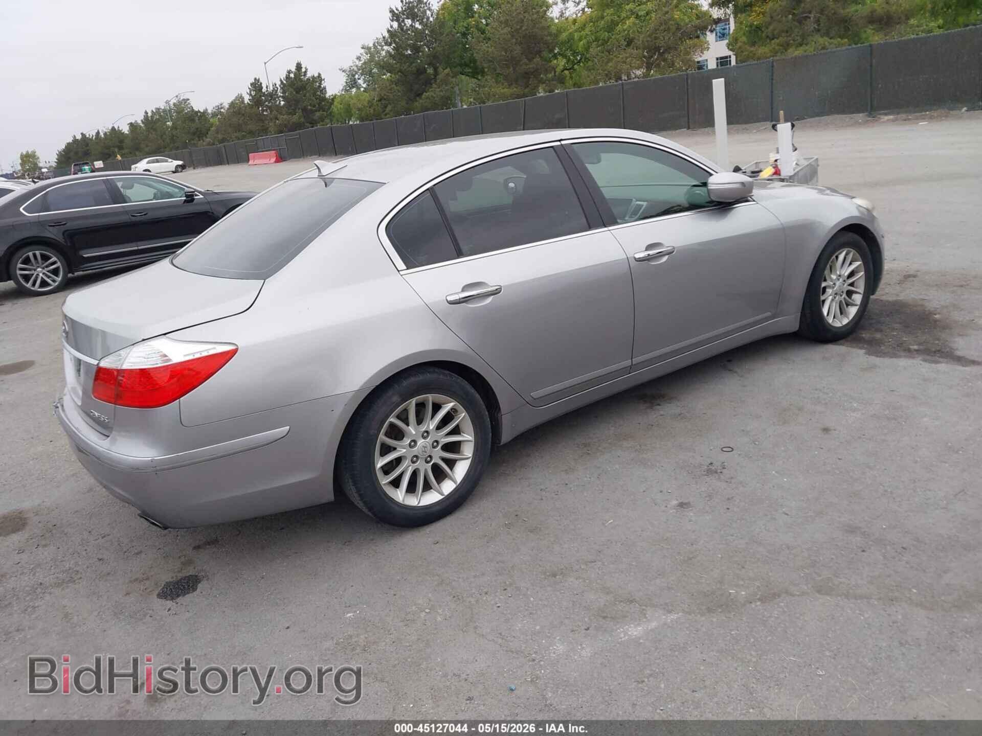 2010 HYUNDAI GENESIS - VIN: KMHGC4DE4AU081464 - Фото 4