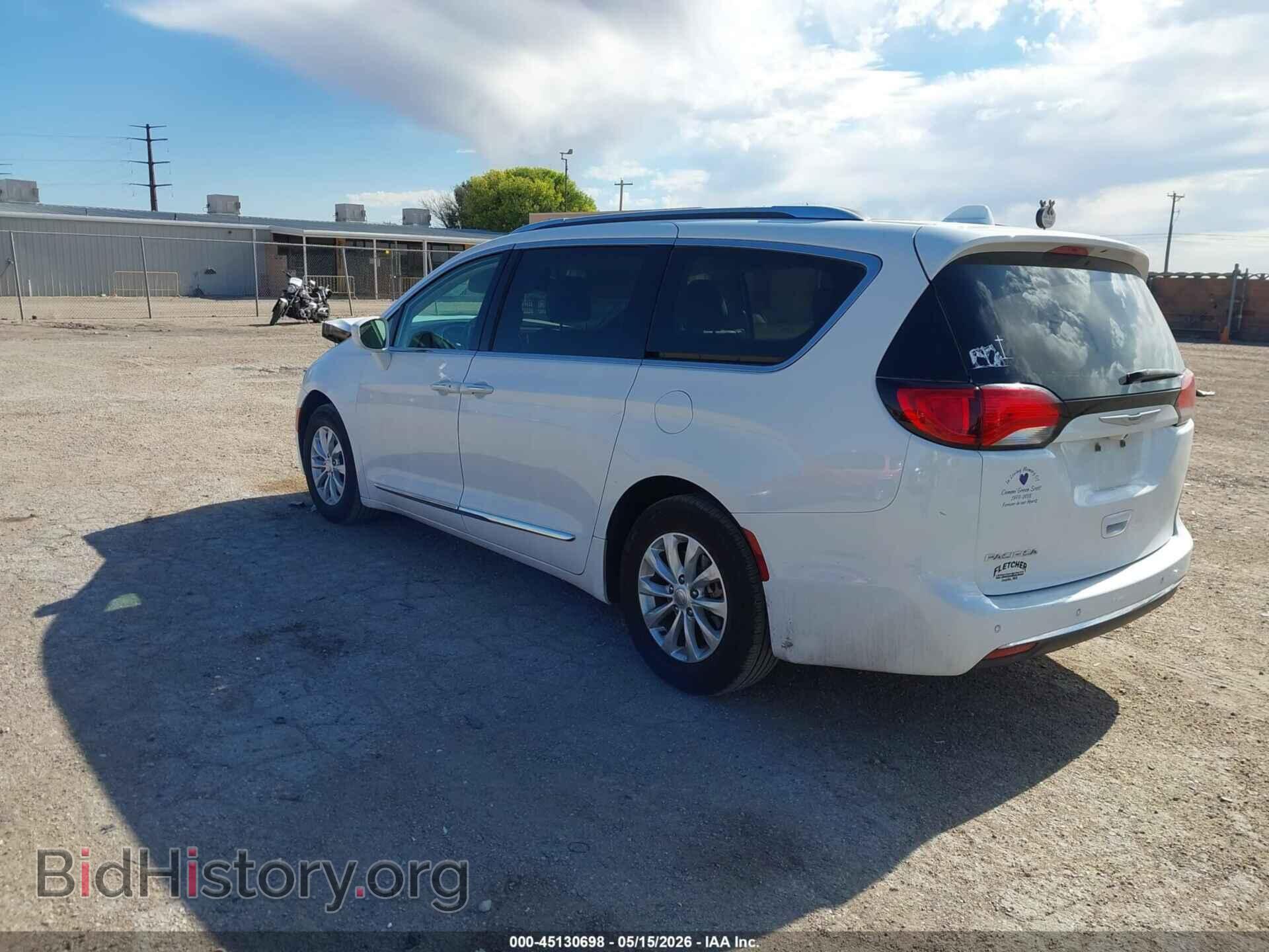 2019 CHRYSLER PACIFICA - VIN: 2C4RC1BG4KR592784 - Фото 3