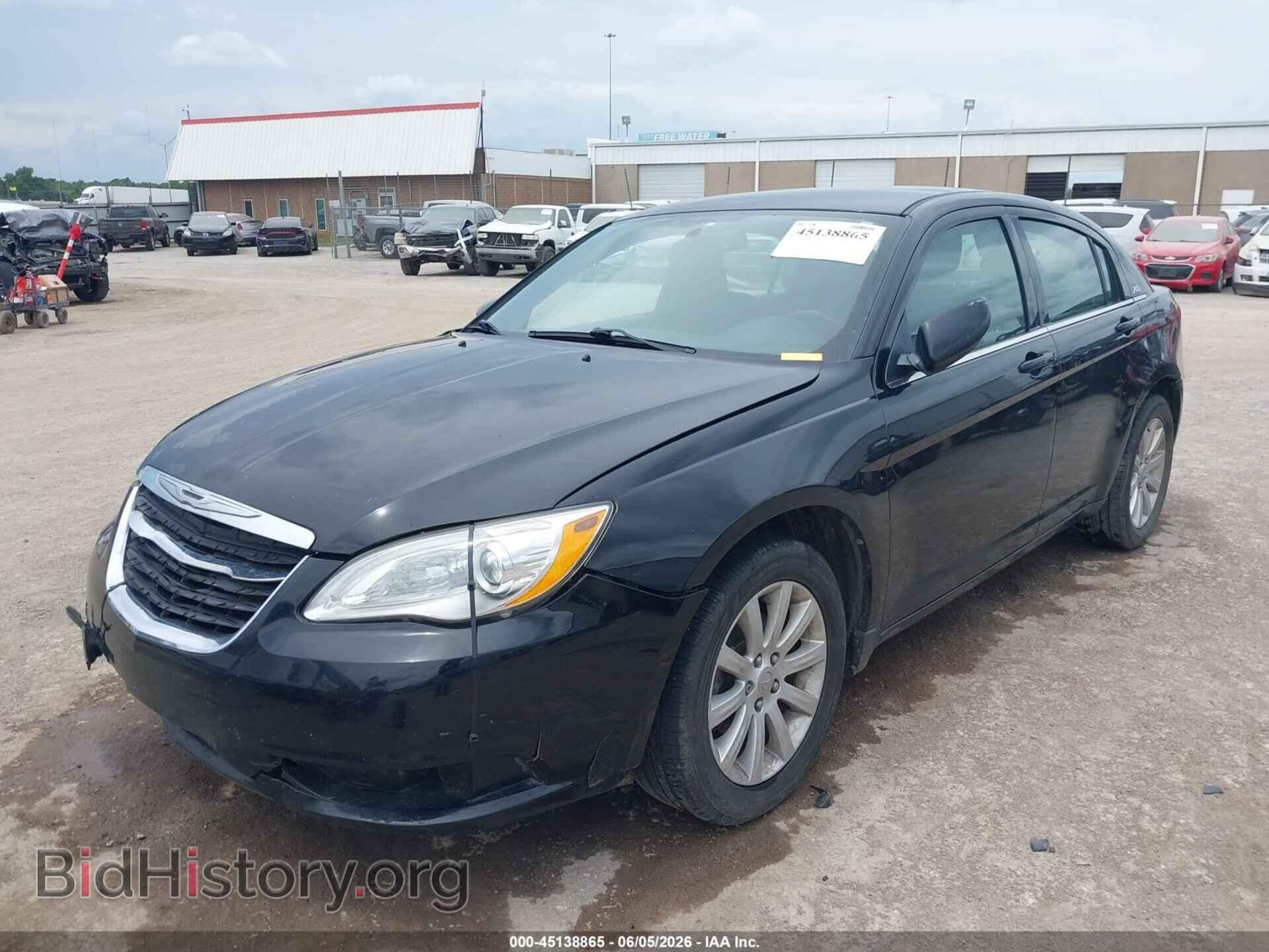2013 CHRYSLER 200 - VIN: 1C3CCBBB6DN629693 - Photo 2