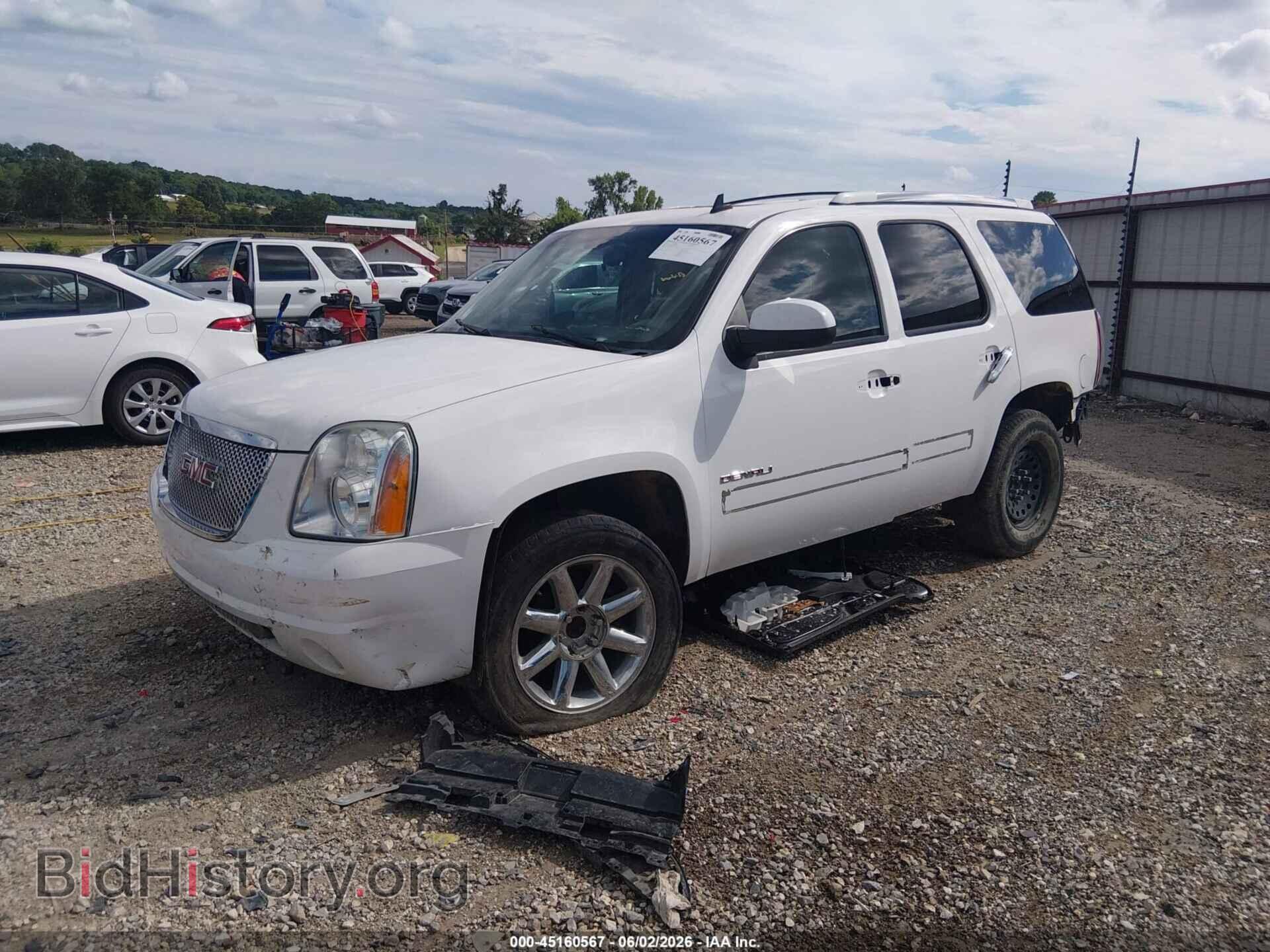 2013 GMC YUKON - VIN: 1GKS1EEFXDR358664 - Photo 2