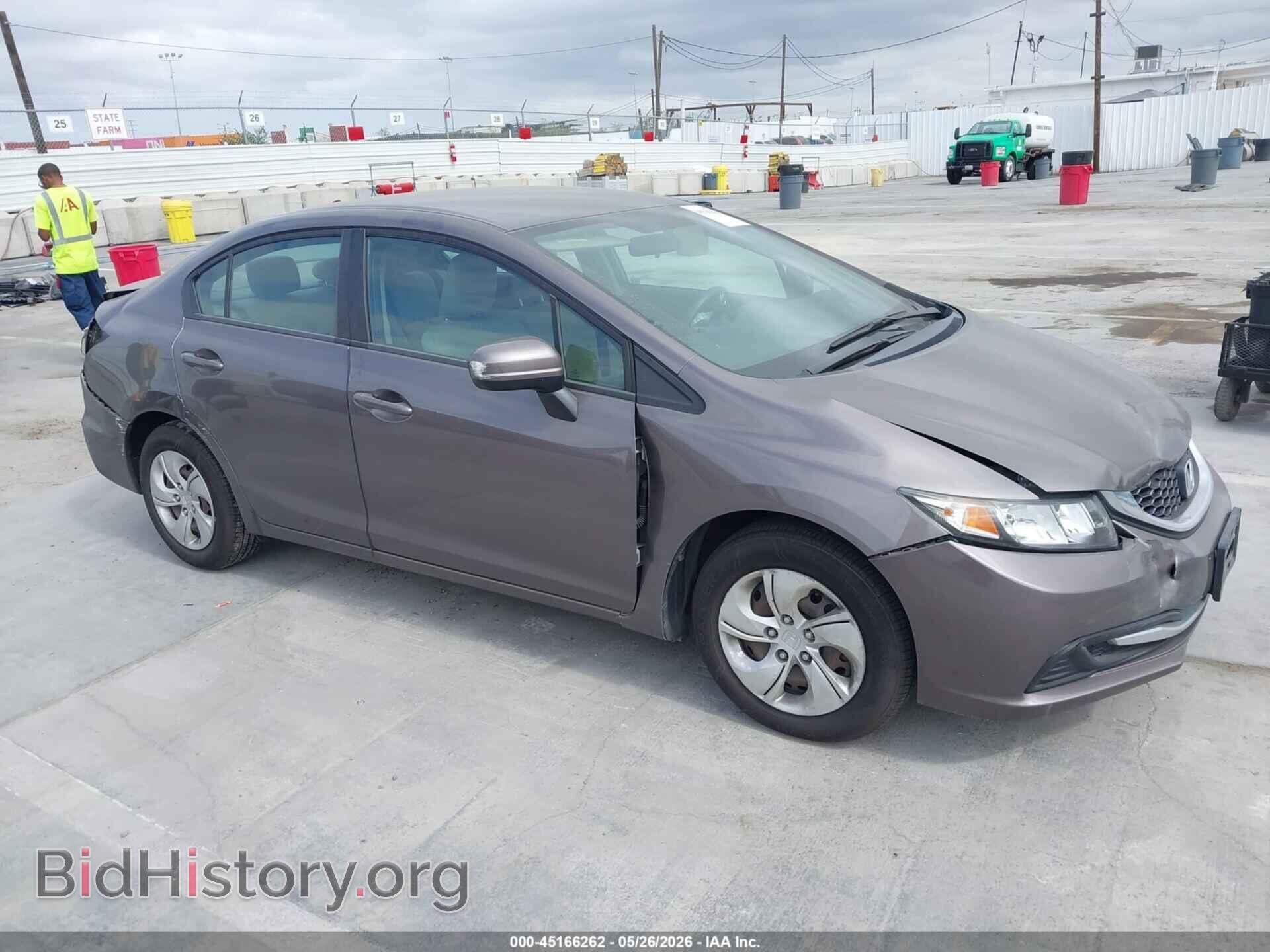 Фотография 19XFB2F57FE270166 - HONDA CIVIC 2015