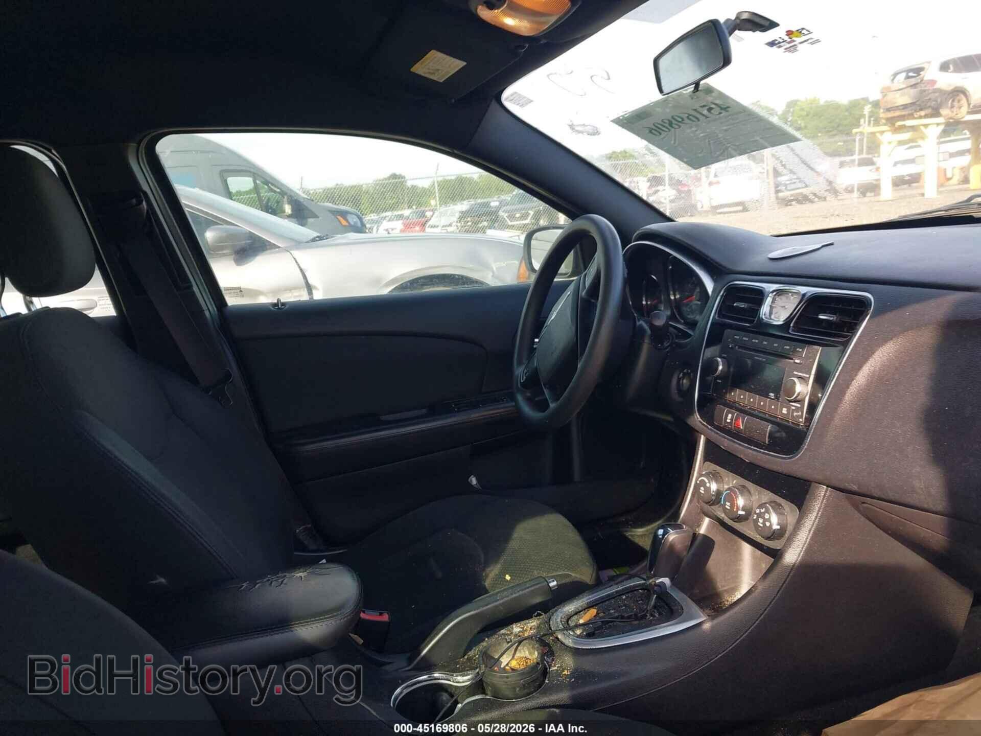2011 CHRYSLER 200 - VIN: 1C3BC4FB9BN601210 - Фото 5