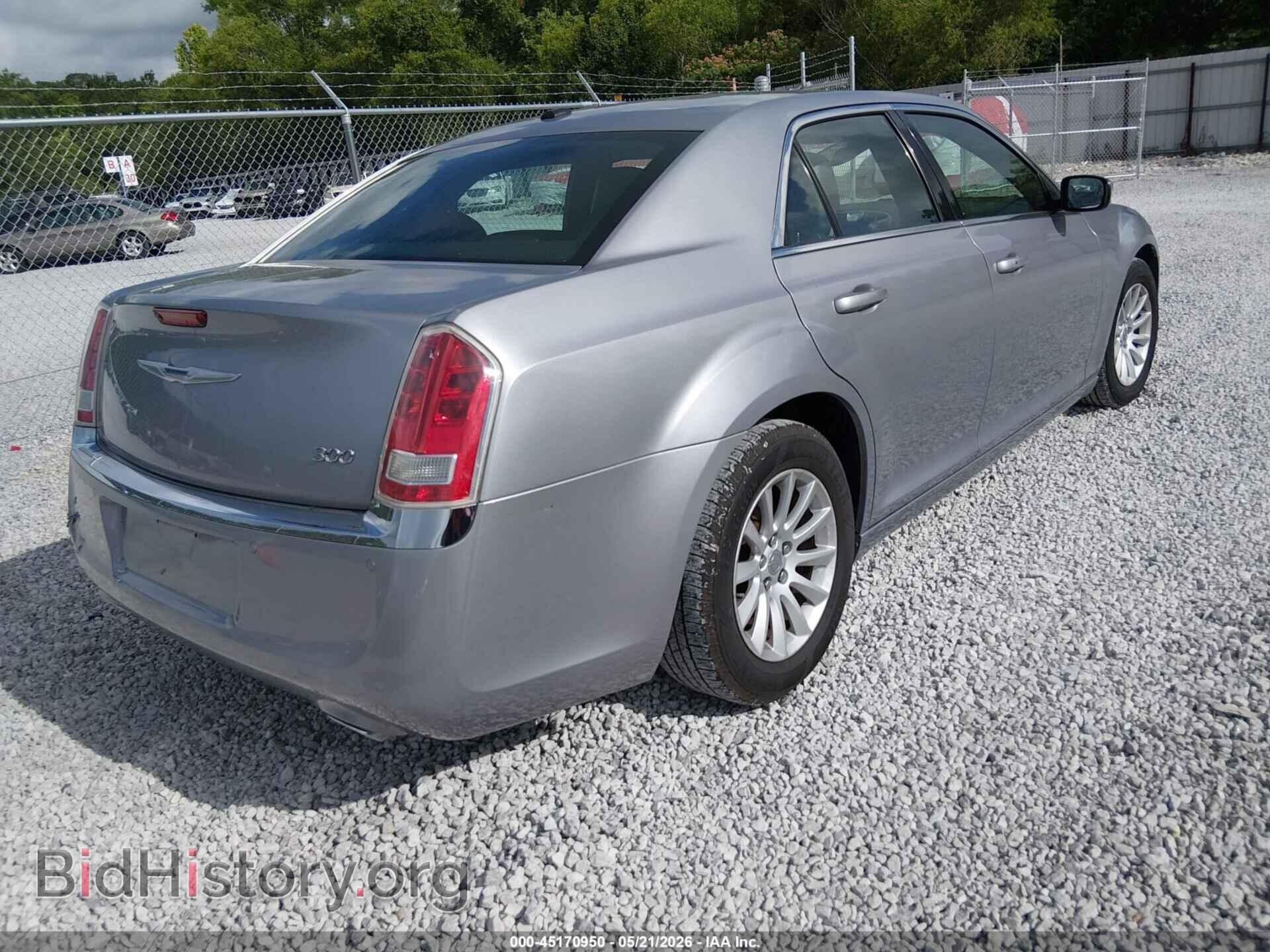 2014 CHRYSLER 300 - VIN: 2C3CCAAG3EH252757 - Фото 4