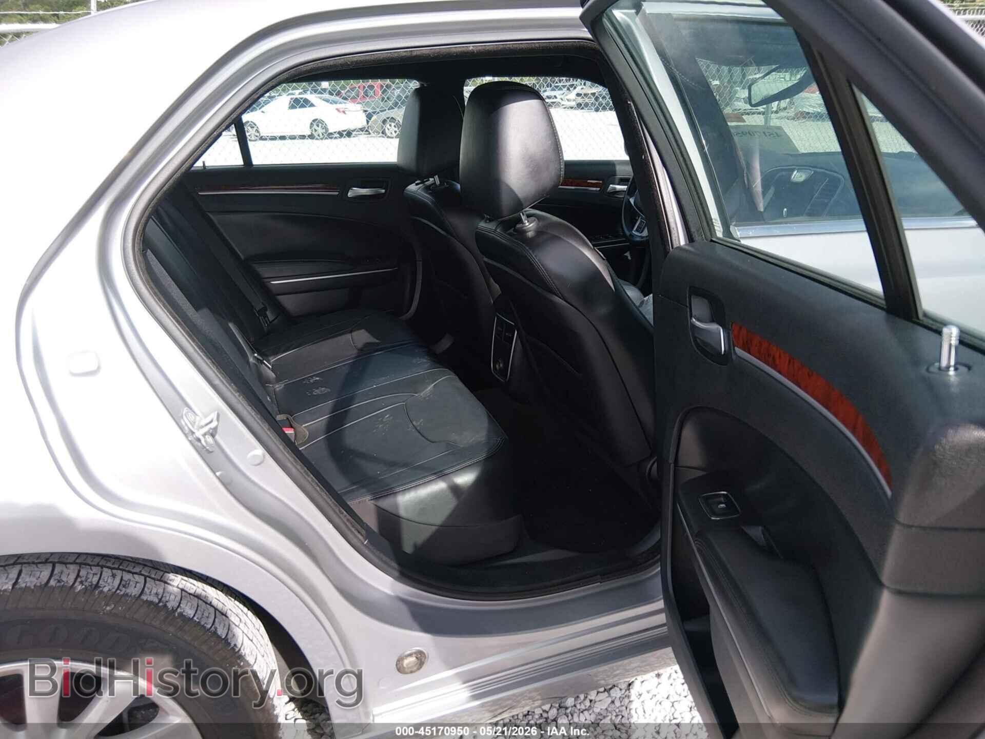 2014 CHRYSLER 300 - VIN: 2C3CCAAG3EH252757 - Фото 8