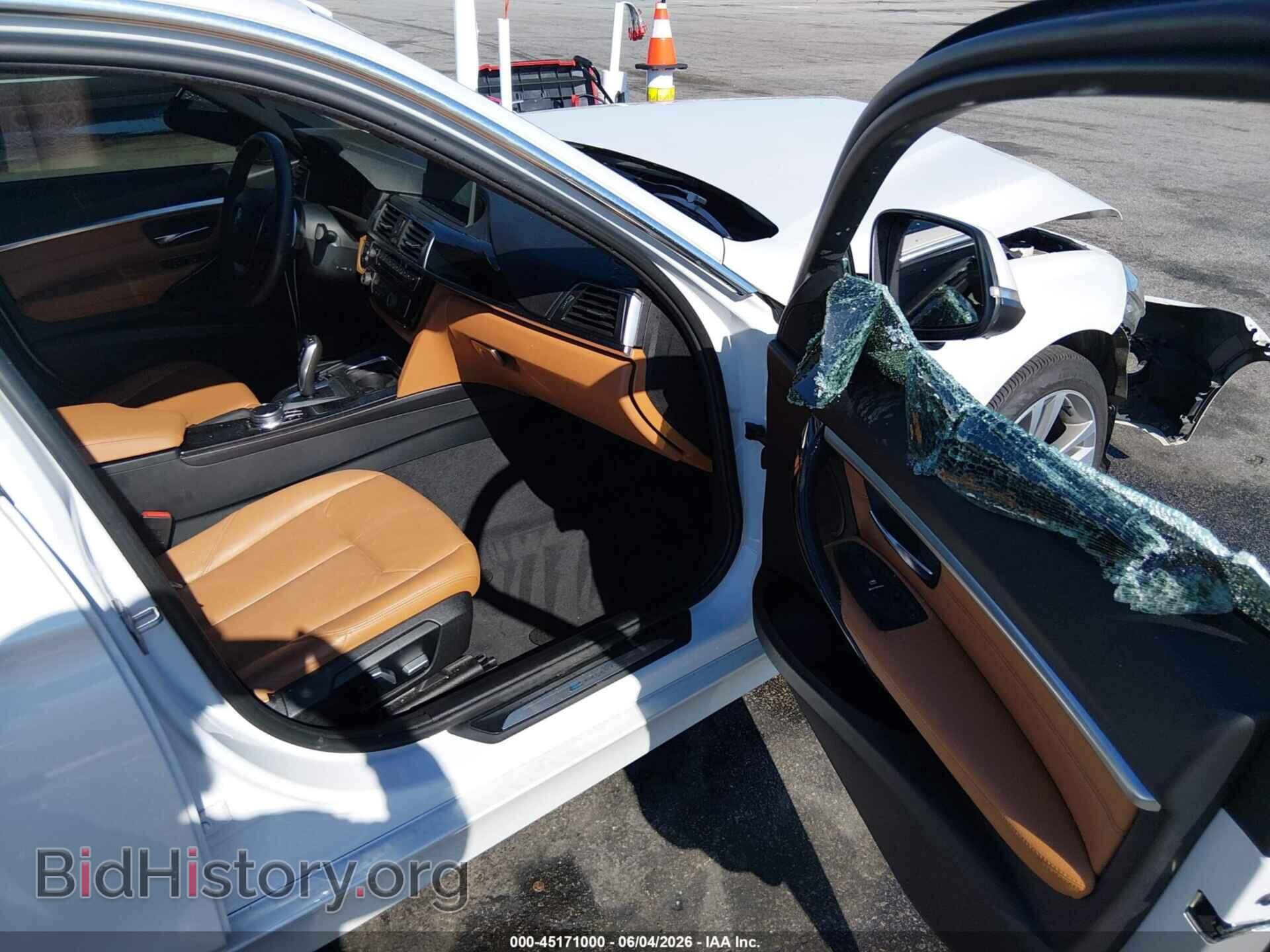 2018 BMW 330E - VIN: WBA8E1C57JA178076 - Photo 5