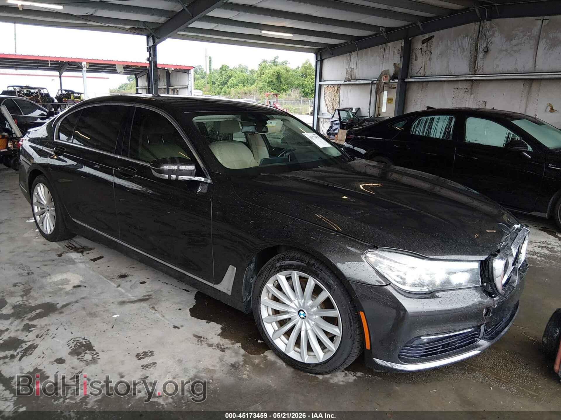 Photo WBA7E2C5XGGD99827 - BMW 740I 2016