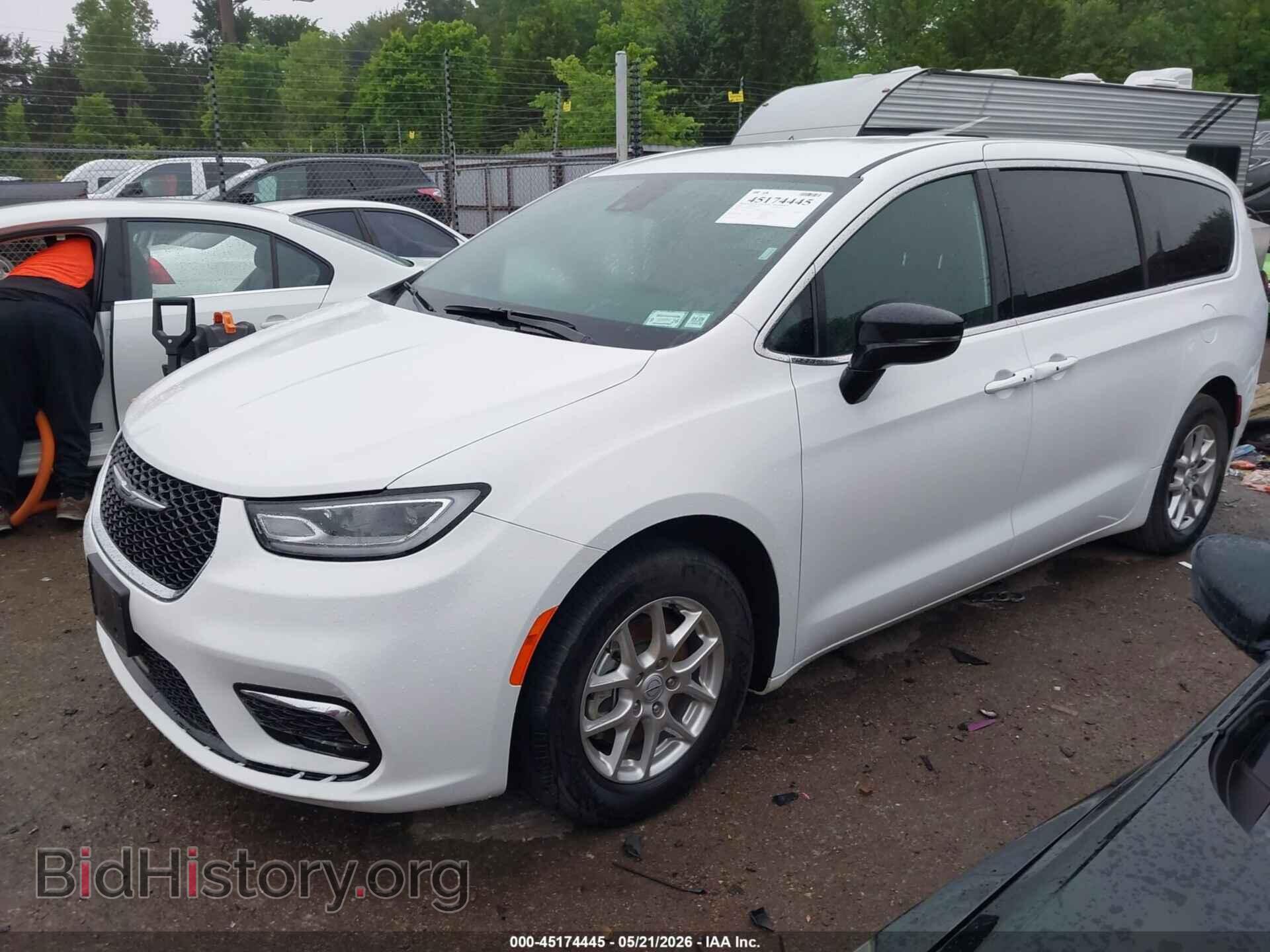 2023 CHRYSLER PACIFICA - VIN: 2C4RC1BG9PR530515 - Фото 2