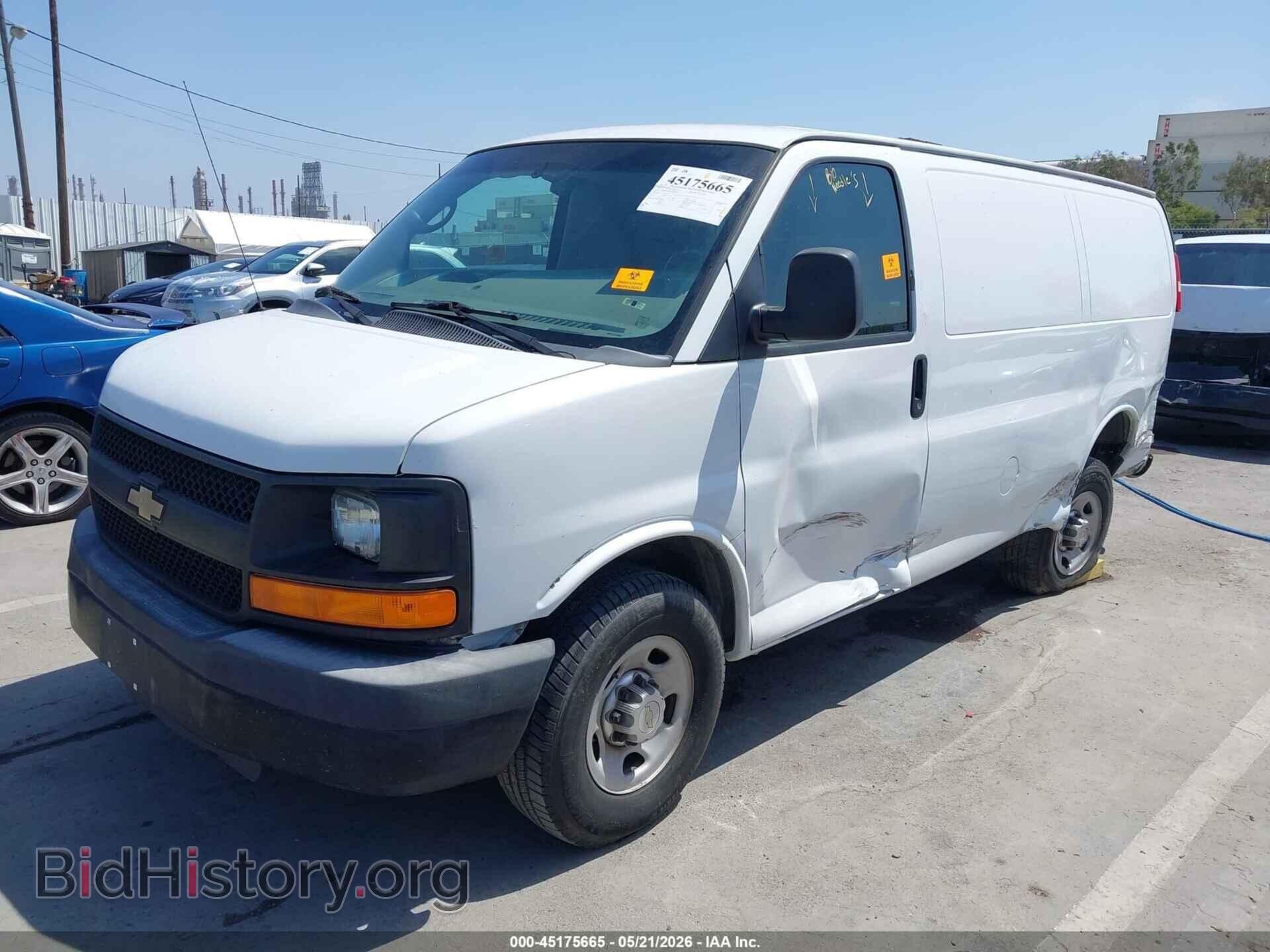 2012 CHEVROLET EXPRESS 2500 - VIN: 1GCWGFCA5C1192818 - Фото 2