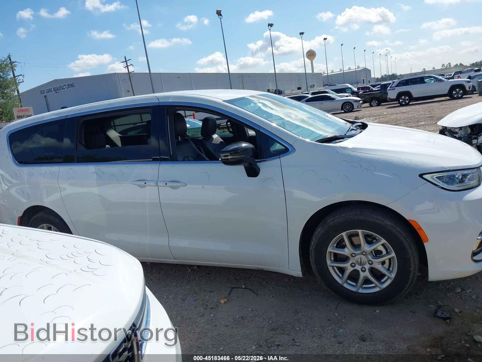 2025 CHRYSLER PACIFICA - VIN: 2C4RC1BG0SR570460 - Фото 13