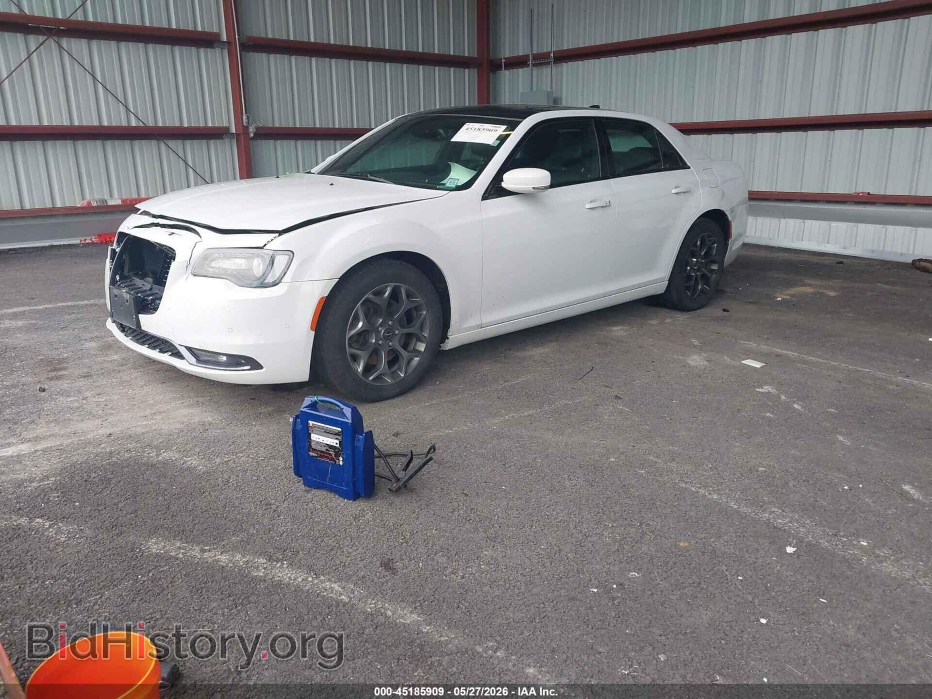2016 CHRYSLER 300 - VIN: 2C3CCAGG2GH161912 - Photo 2