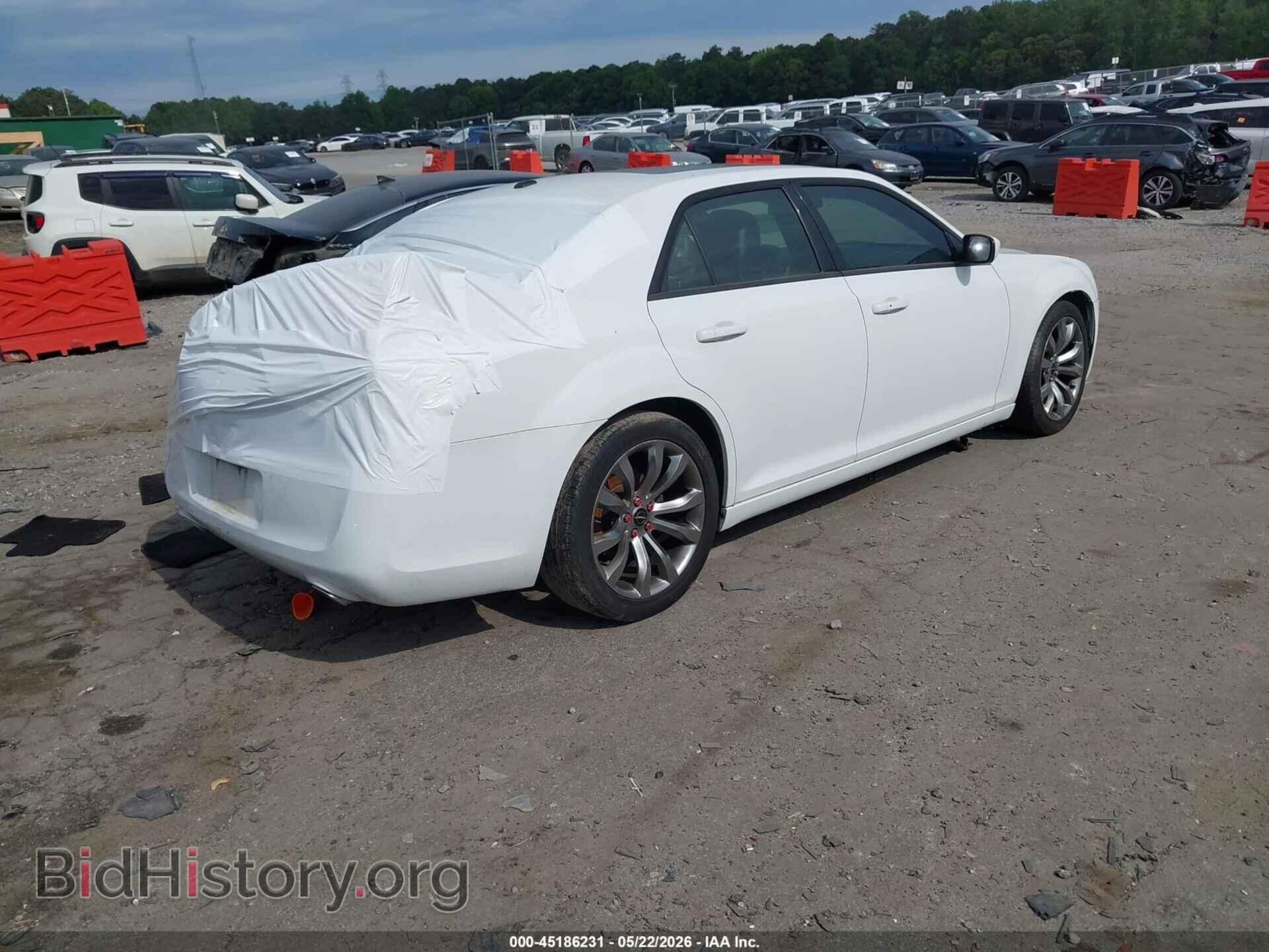 2014 CHRYSLER 300 - VIN: 2C3CCABG3EH361265 - Photo 4