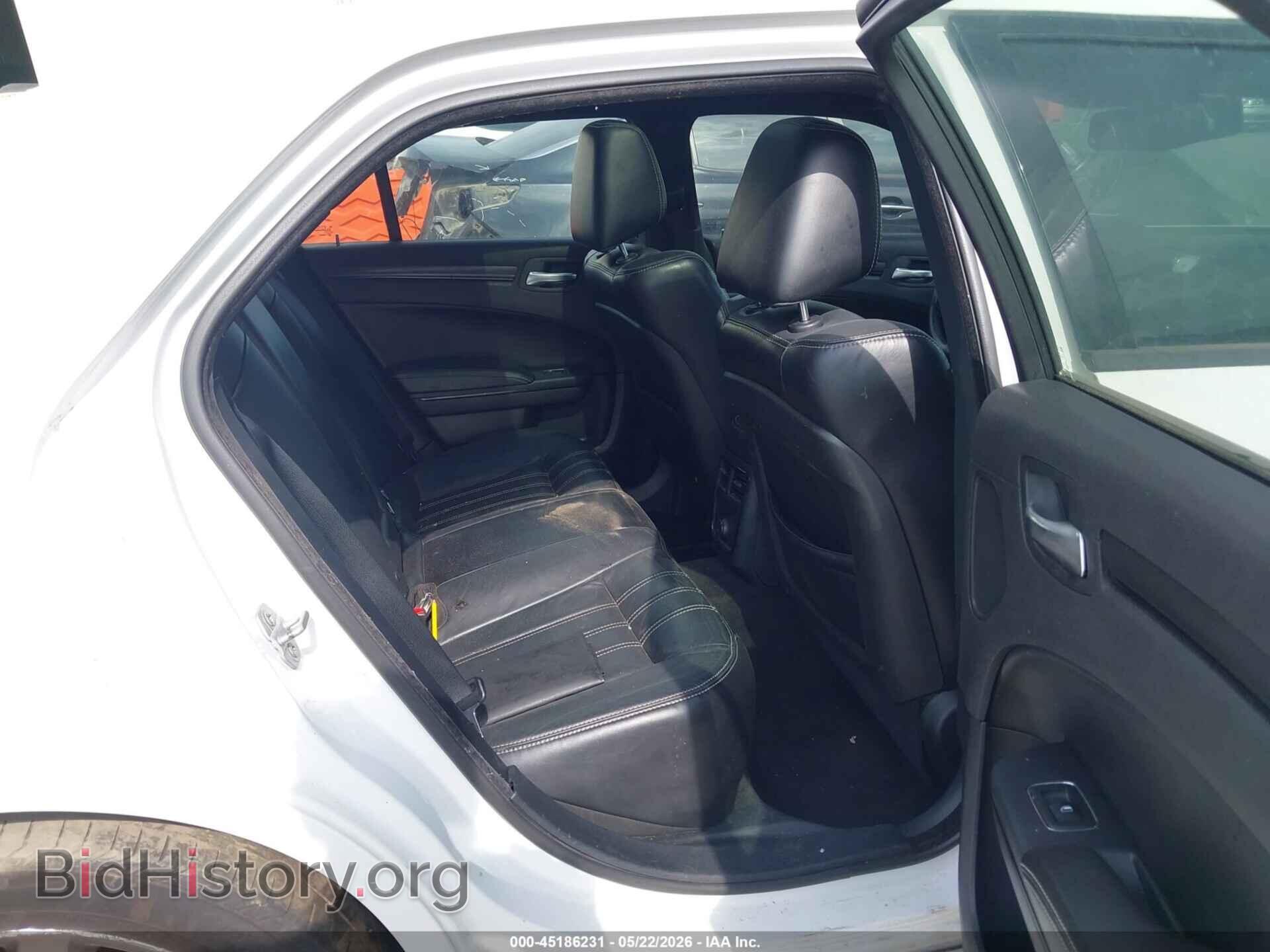 2014 CHRYSLER 300 - VIN: 2C3CCABG3EH361265 - Photo 8