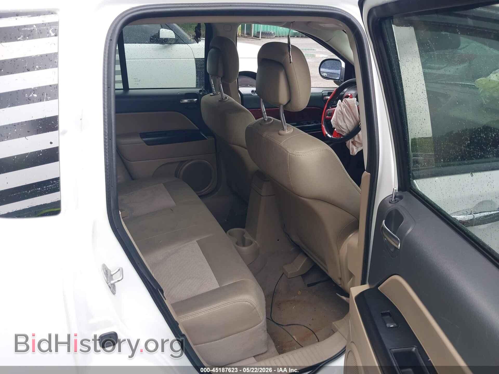 2012 JEEP COMPASS - VIN: 1C4NJDEBXCD554874 - Photo 8