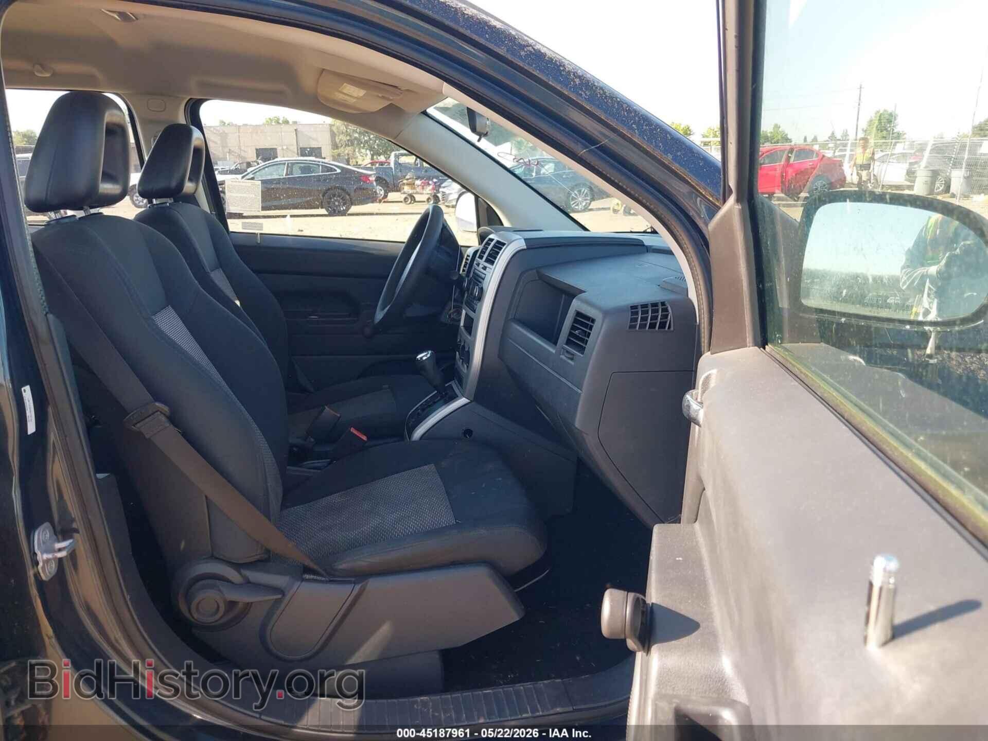 2008 JEEP COMPASS - VIN: 1J8FT470X8D732194 - Photo 5