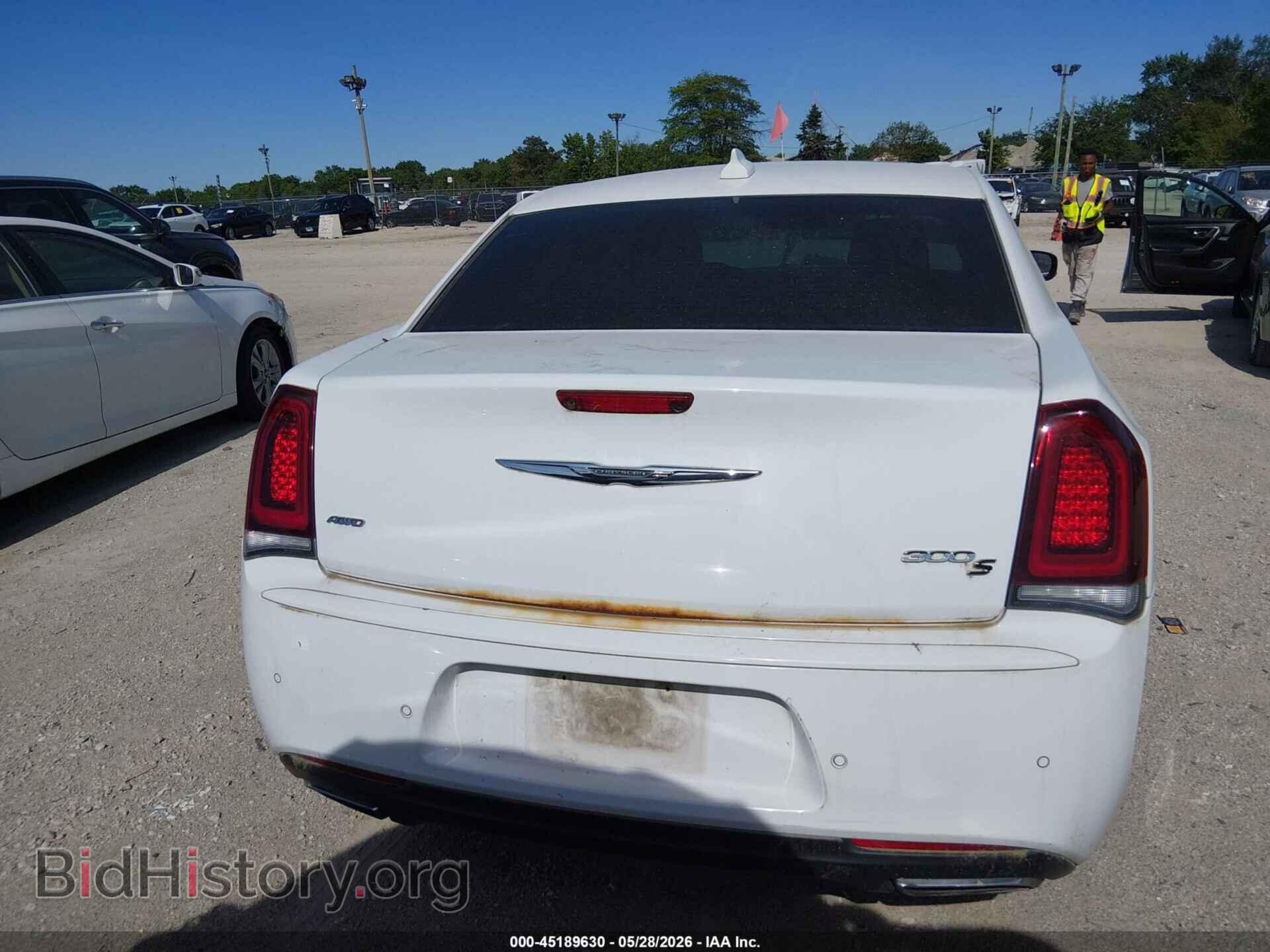 2015 CHRYSLER 300 - VIN: 2C3CCAGG2FH756869 - Фото 16