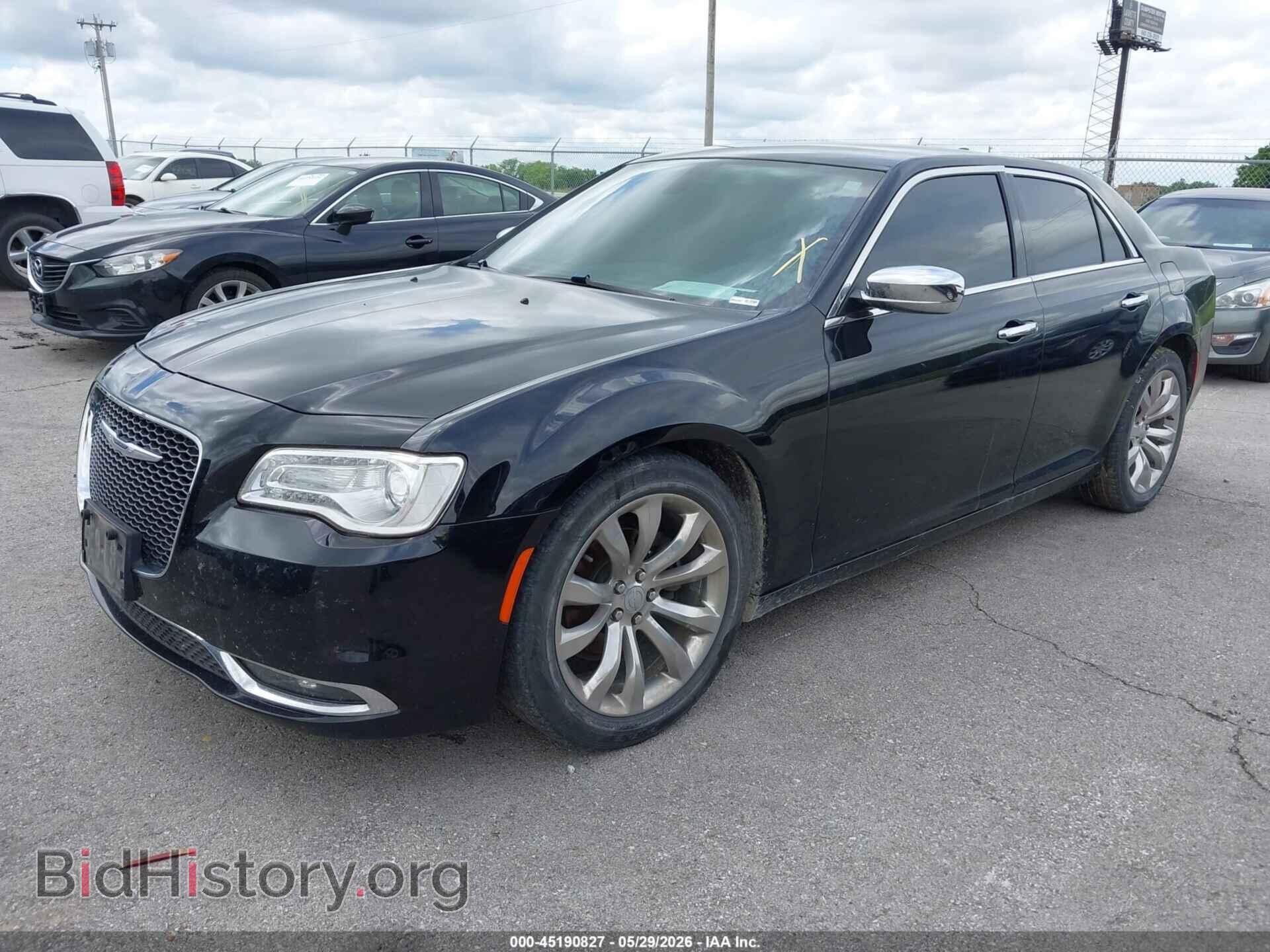 2019 CHRYSLER 300 - VIN: 2C3CCAEG7KH697427 - Photo 2