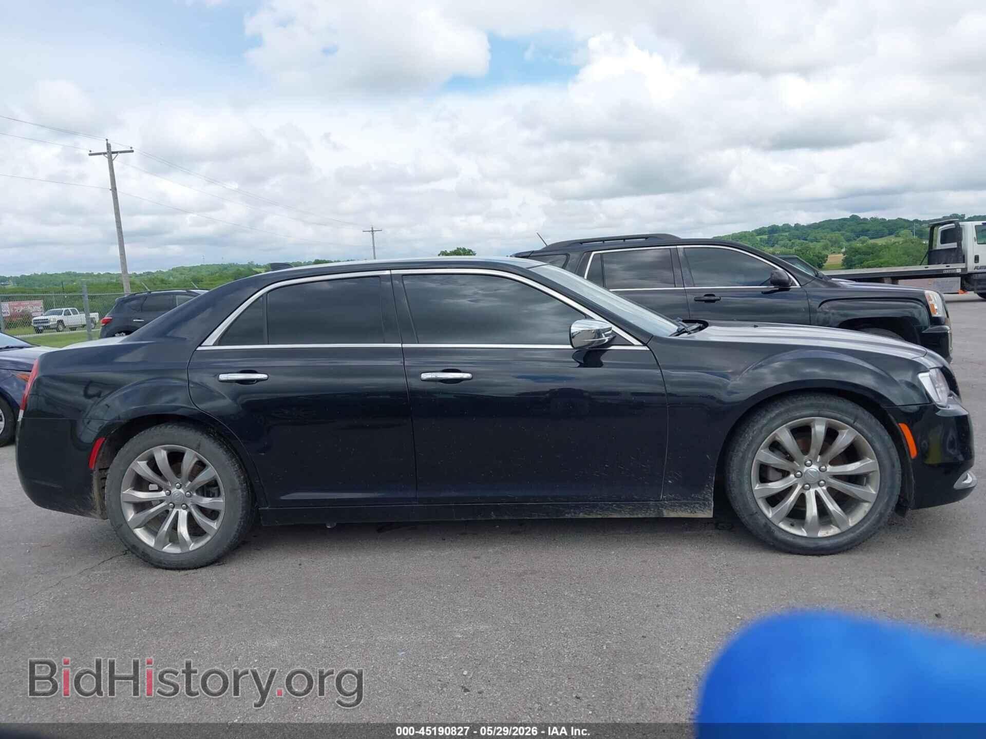 2019 CHRYSLER 300 - VIN: 2C3CCAEG7KH697427 - Photo 13