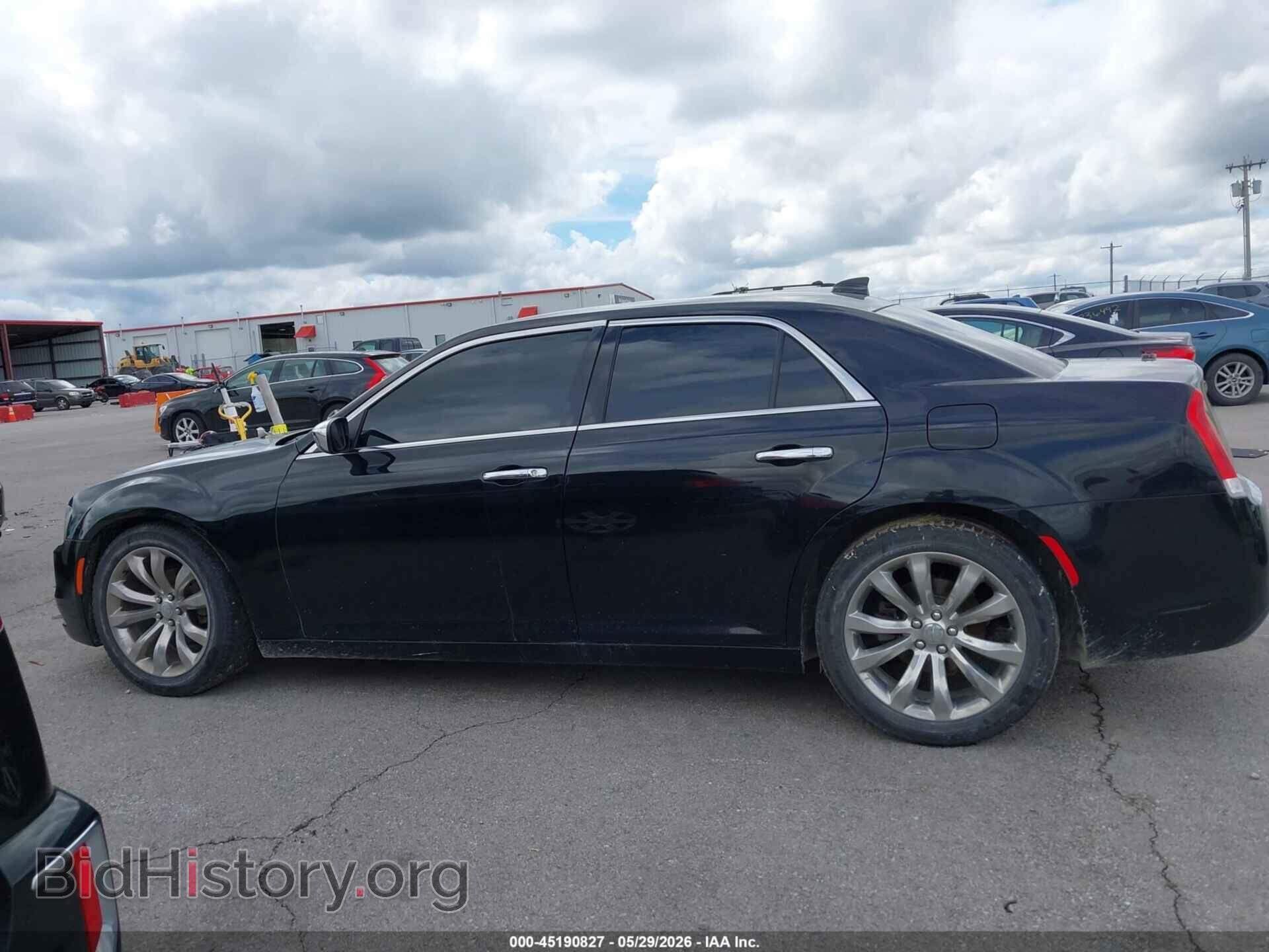 2019 CHRYSLER 300 - VIN: 2C3CCAEG7KH697427 - Photo 14
