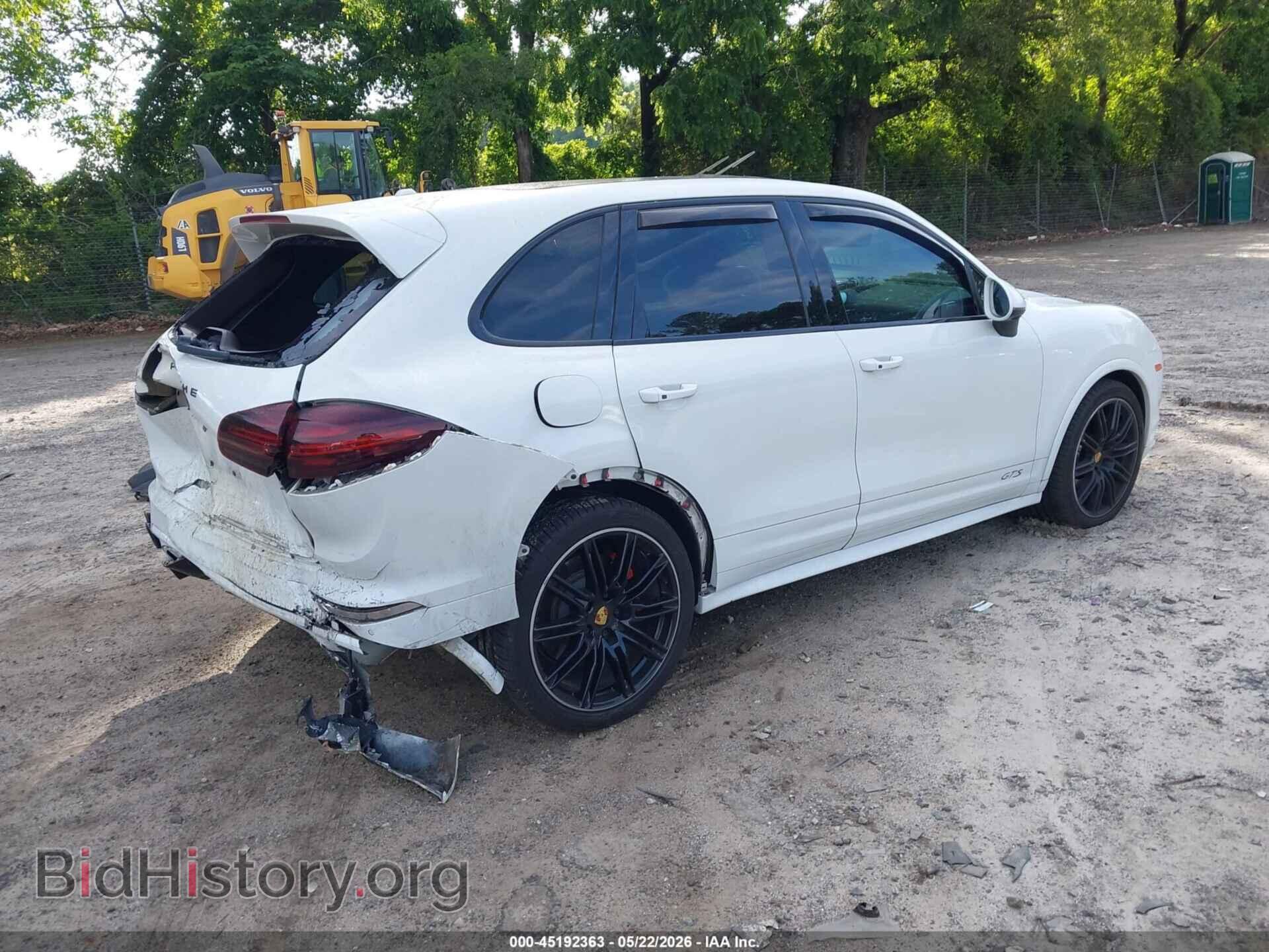 2017 PORSCHE CAYENNE - VIN: WP1AD2A2XHLA82834 - Photo 4