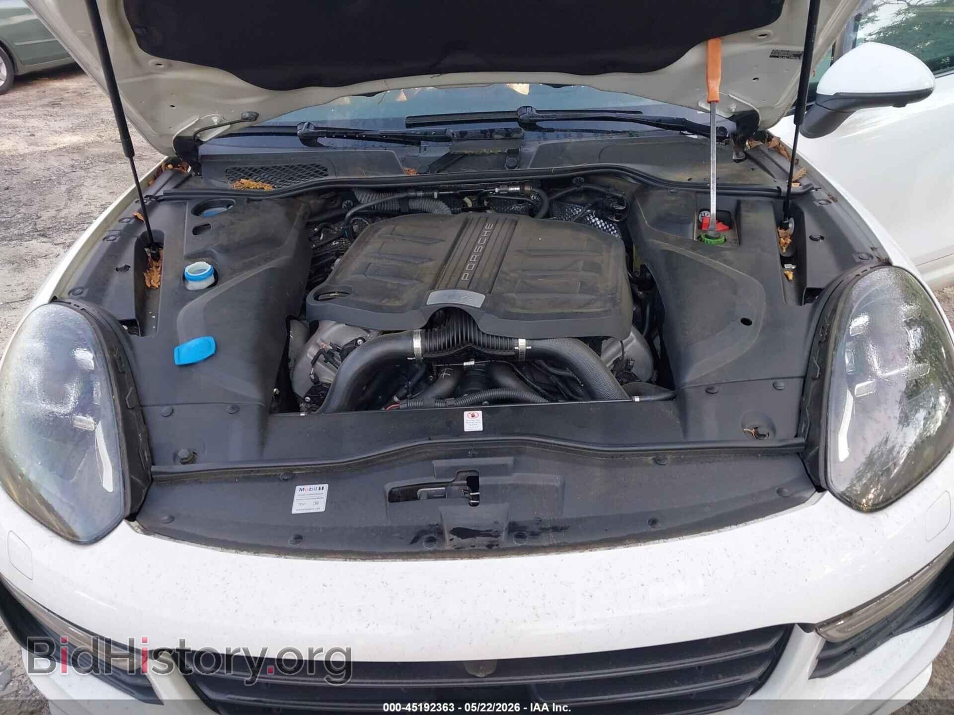 2017 PORSCHE CAYENNE - VIN: WP1AD2A2XHLA82834 - Photo 10