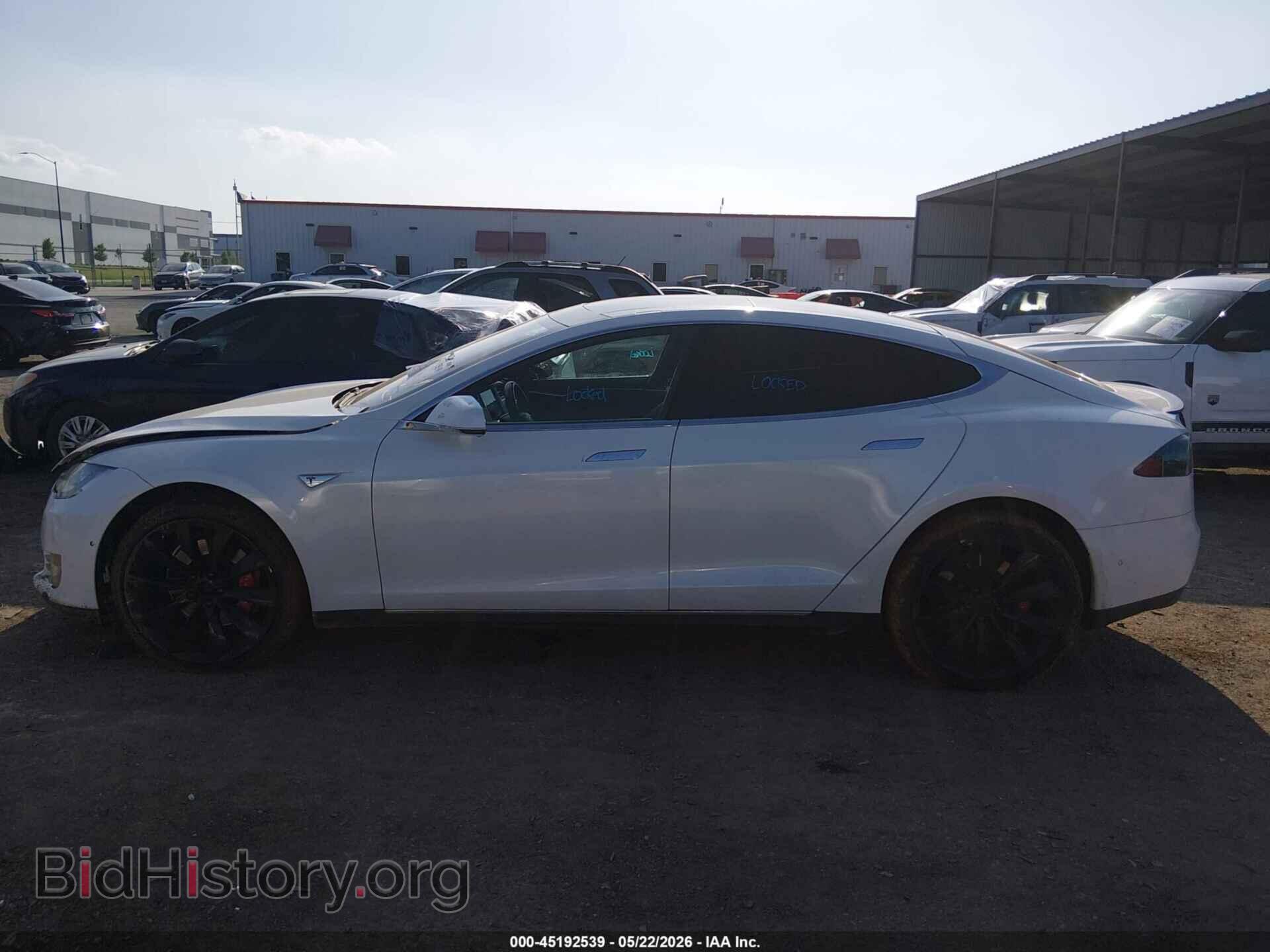 2014 TESLA MODEL S - VIN: 5YJSA1H25EFP67403 - Photo 12