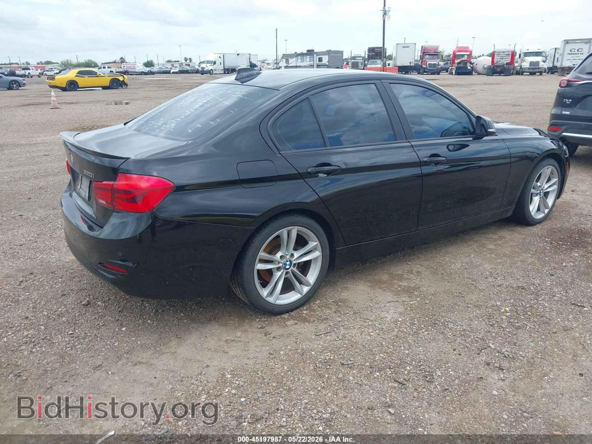 2016 BMW 320I - VIN: WBA8E1G58GNT99472 - Фото 4