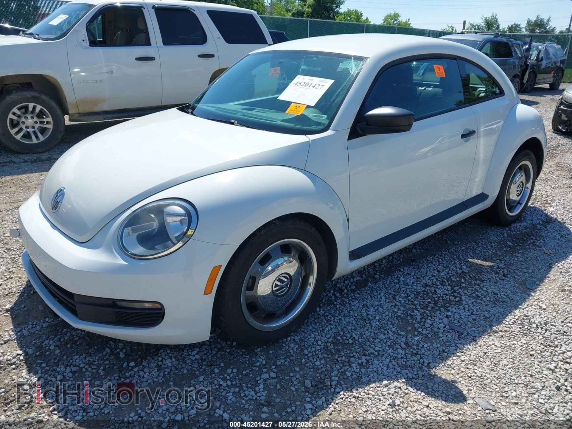 2014 VOLKSWAGEN BEETLE - VIN: 3VWF17AT8EM642914 - Фото 2