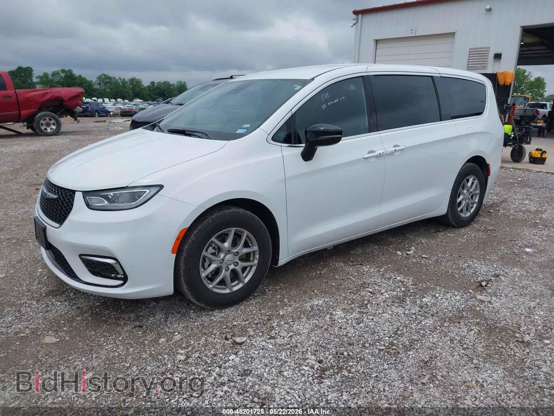 2026 CHRYSLER PACIFICA - VIN: 2C4RC1BG4TR220847 - Photo 2