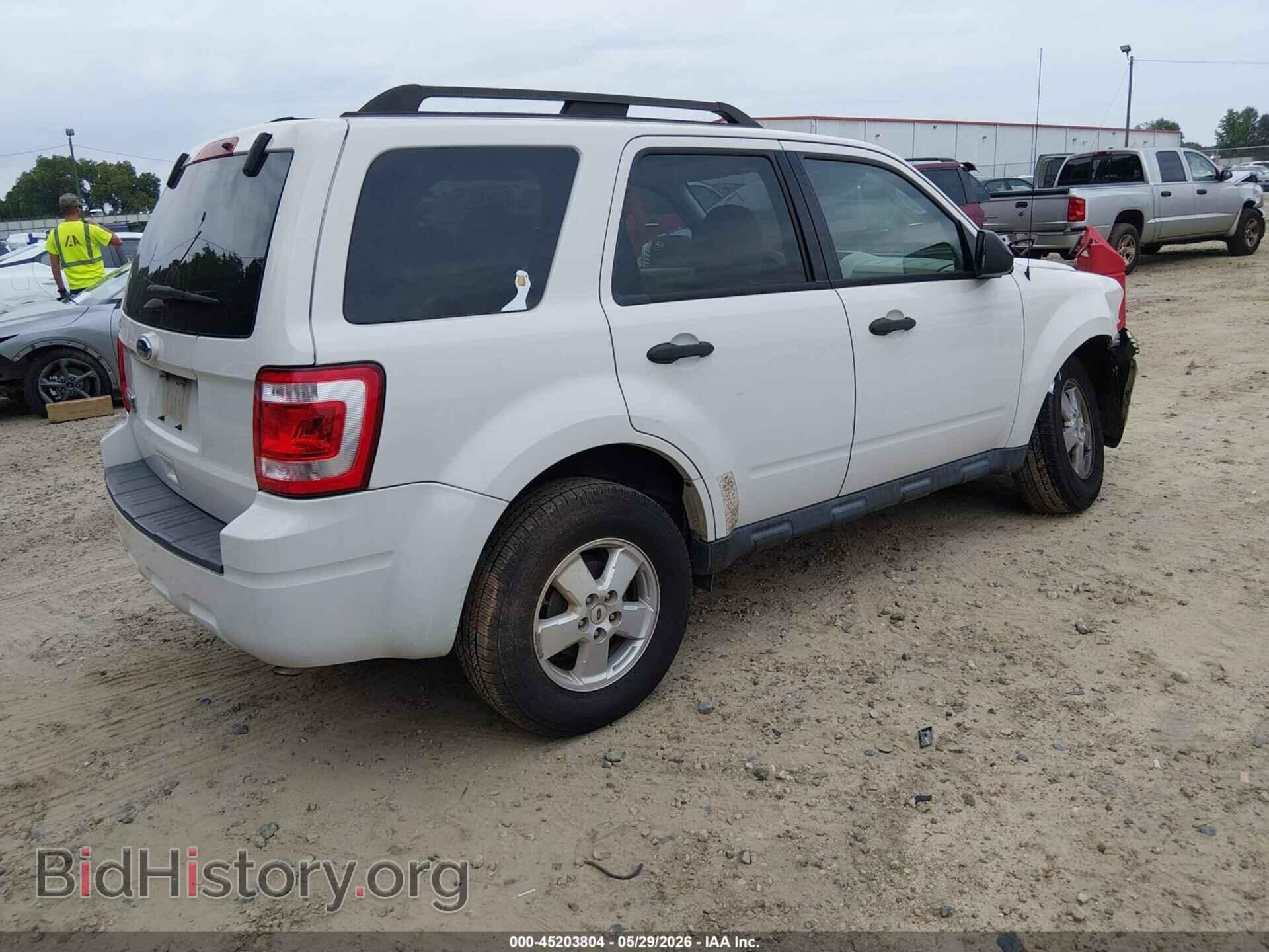 2011 FORD ESCAPE - VIN: 1FMCU0D72BKB70100 - Photo 4