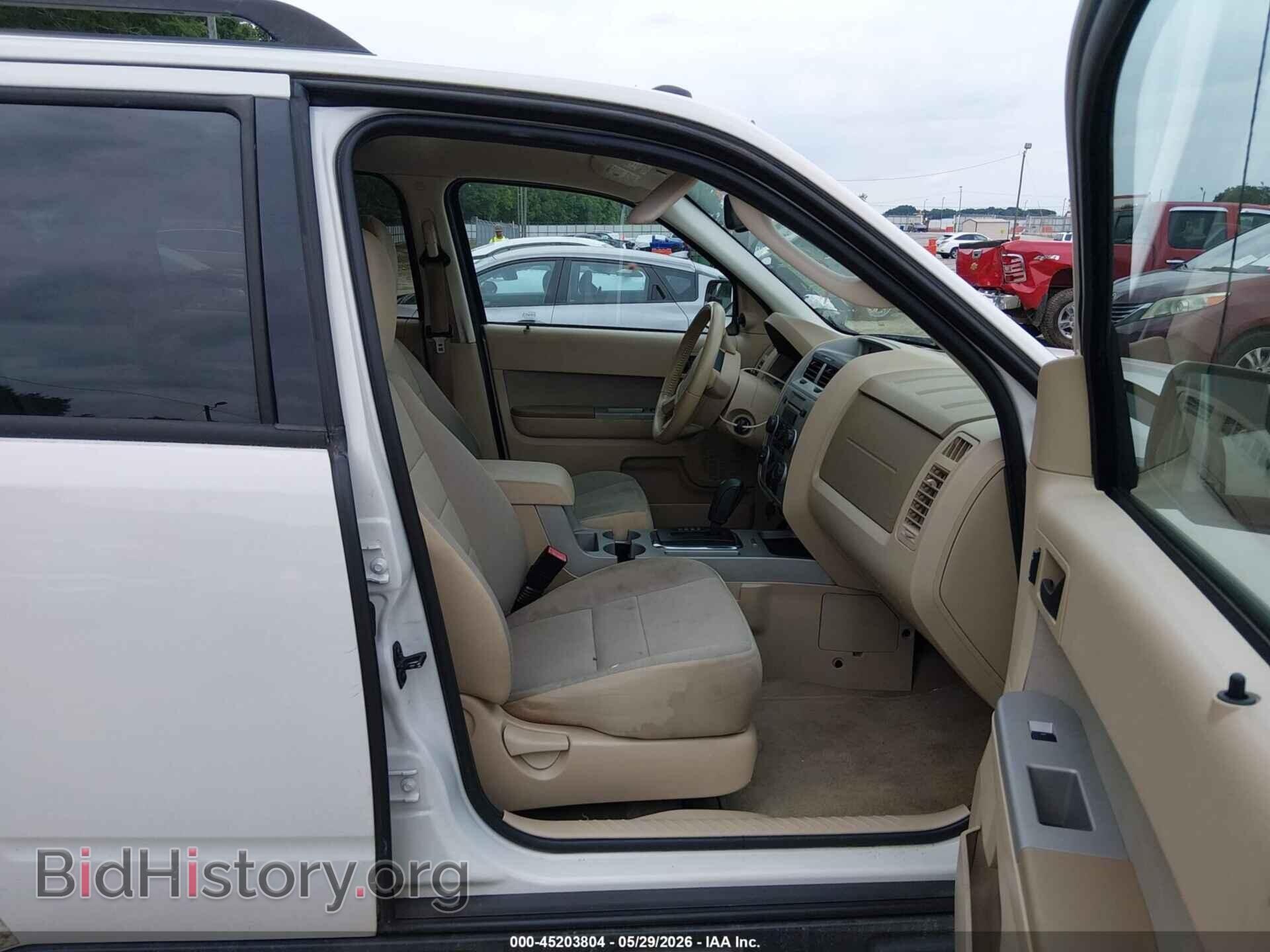 2011 FORD ESCAPE - VIN: 1FMCU0D72BKB70100 - Photo 5