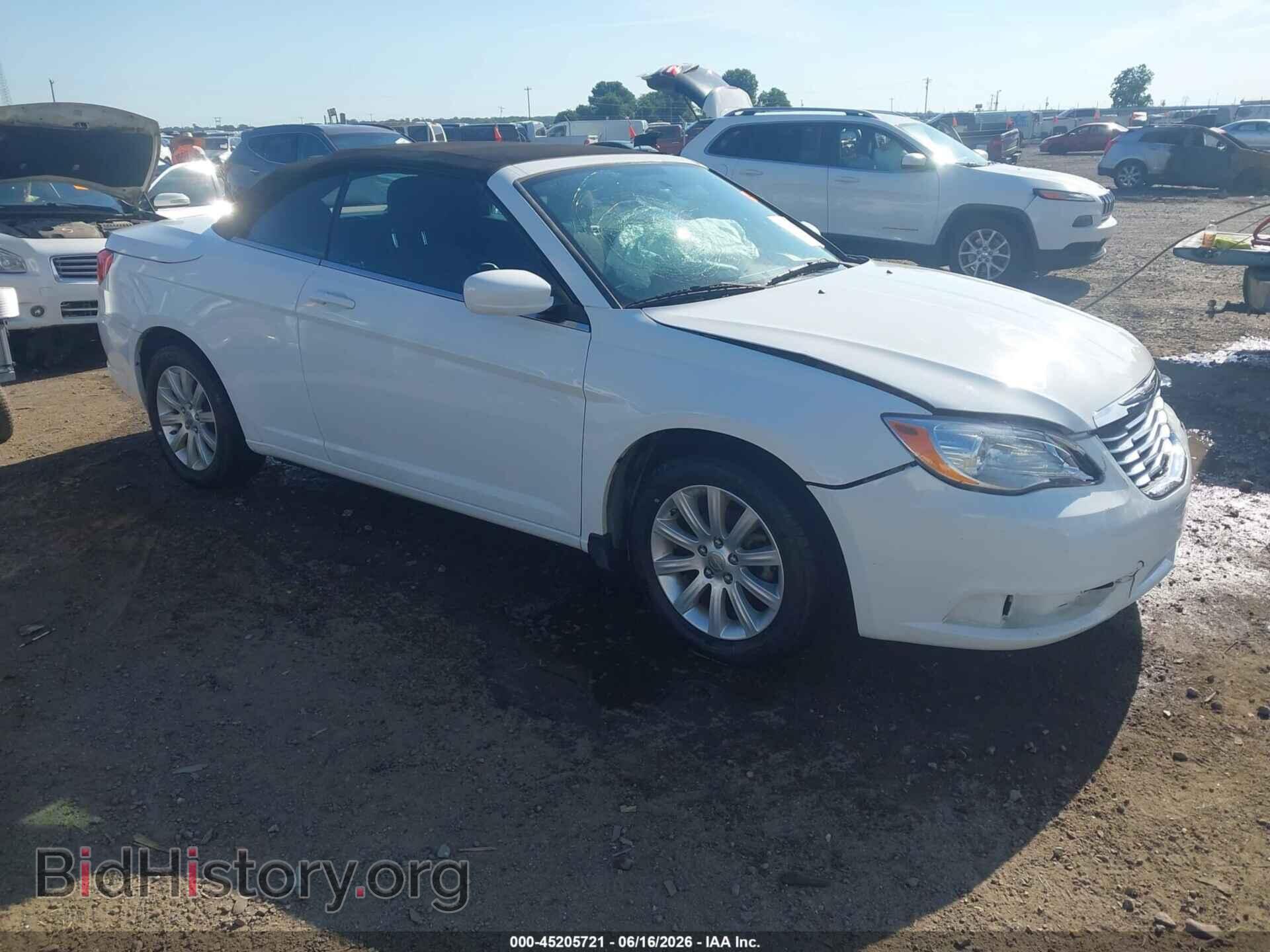 Photo 1C3BCBEB4DN511777 - CHRYSLER 200 2013