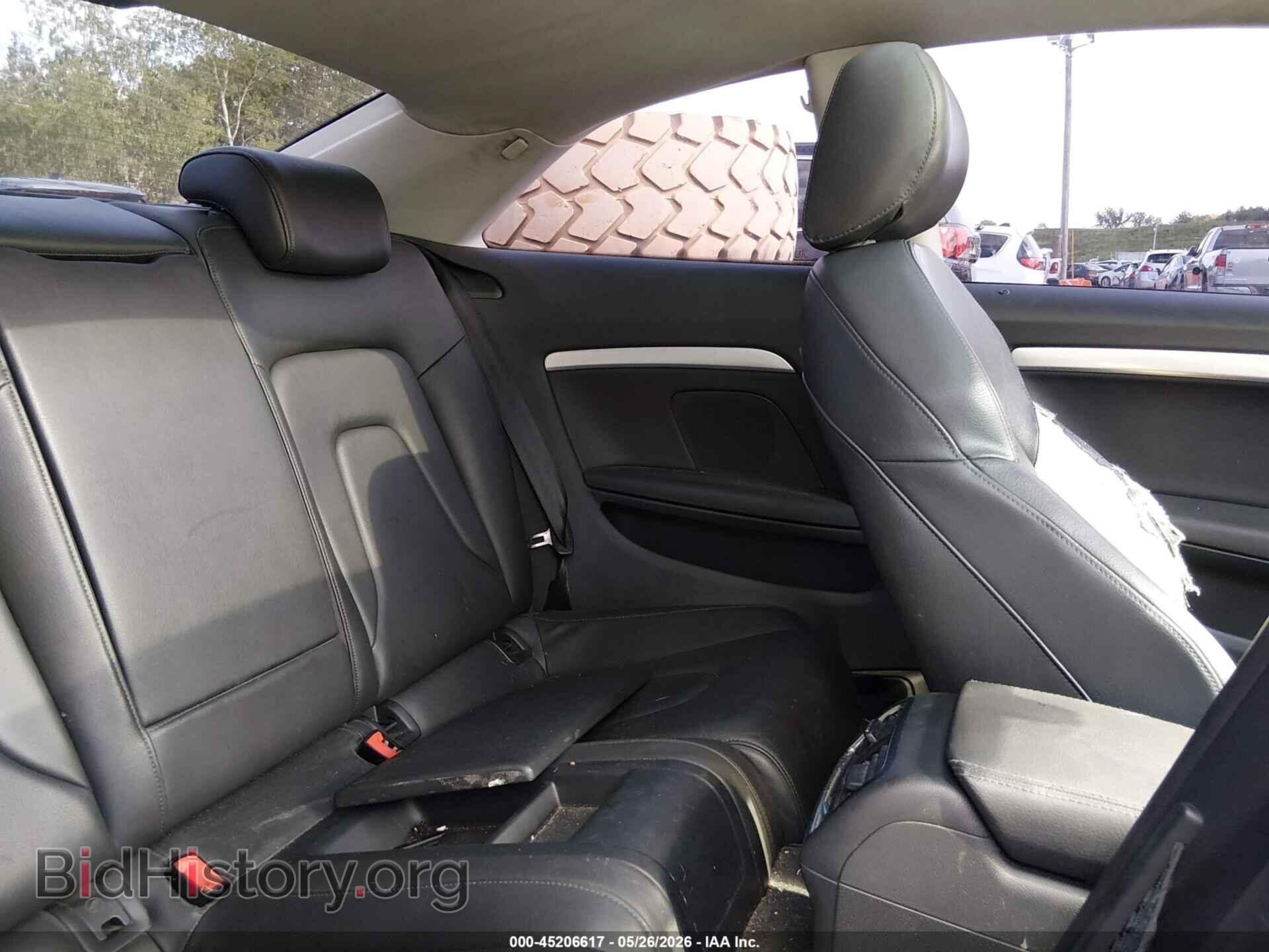 2010 AUDI A5 - VIN: WAULFAFR5AA001077 - Фото 8