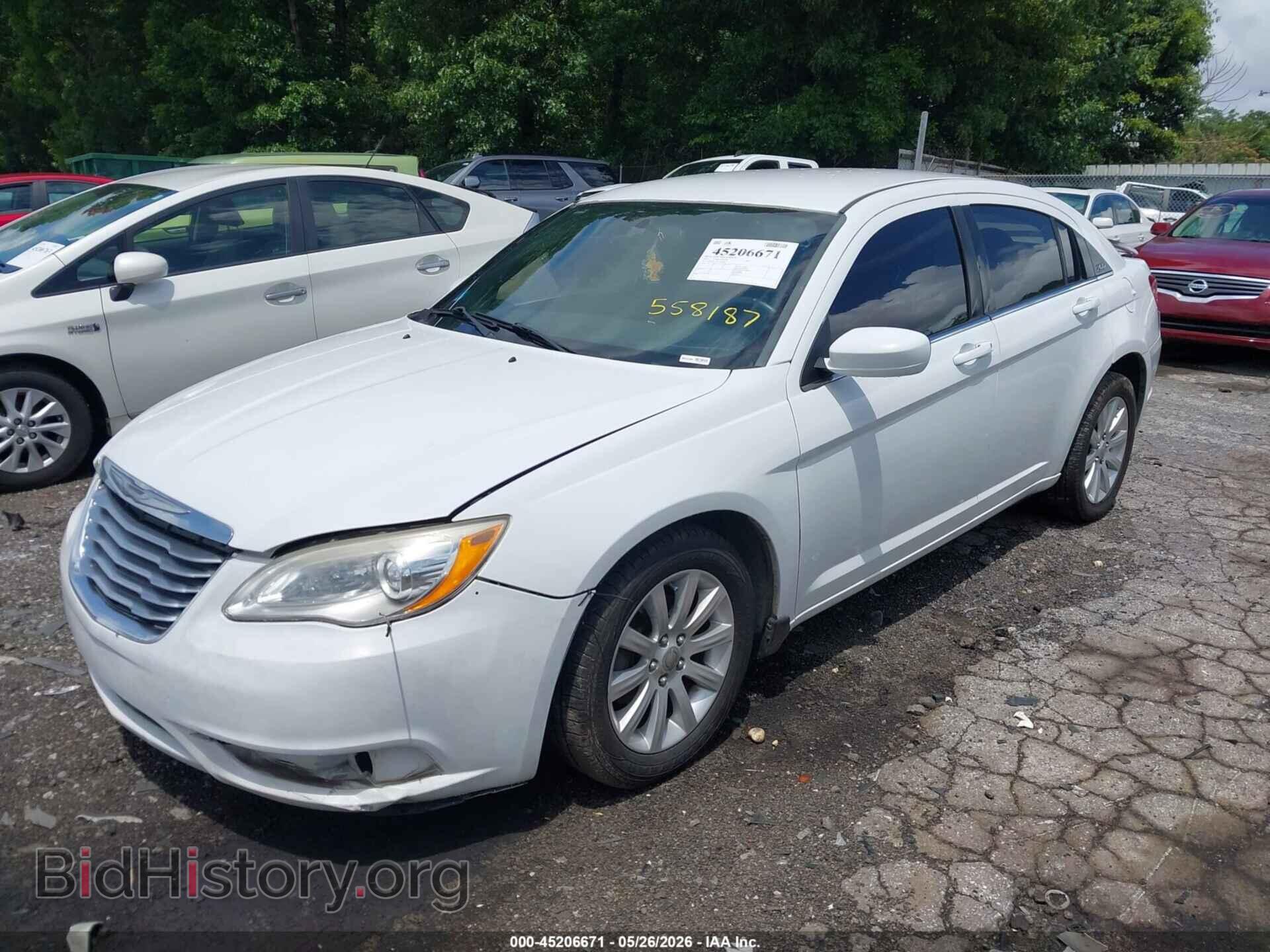2013 CHRYSLER 200 - VIN: 1C3CCBBG3DN558187 - Photo 2