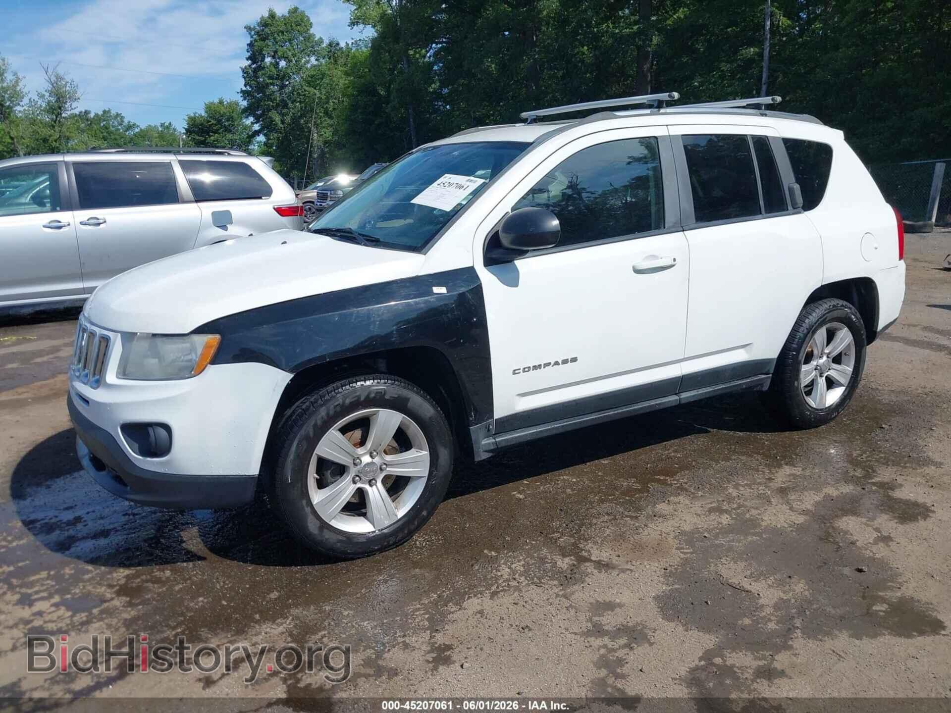 2012 JEEP COMPASS - VIN: 1C4NJDEB7CD638344 - Photo 2