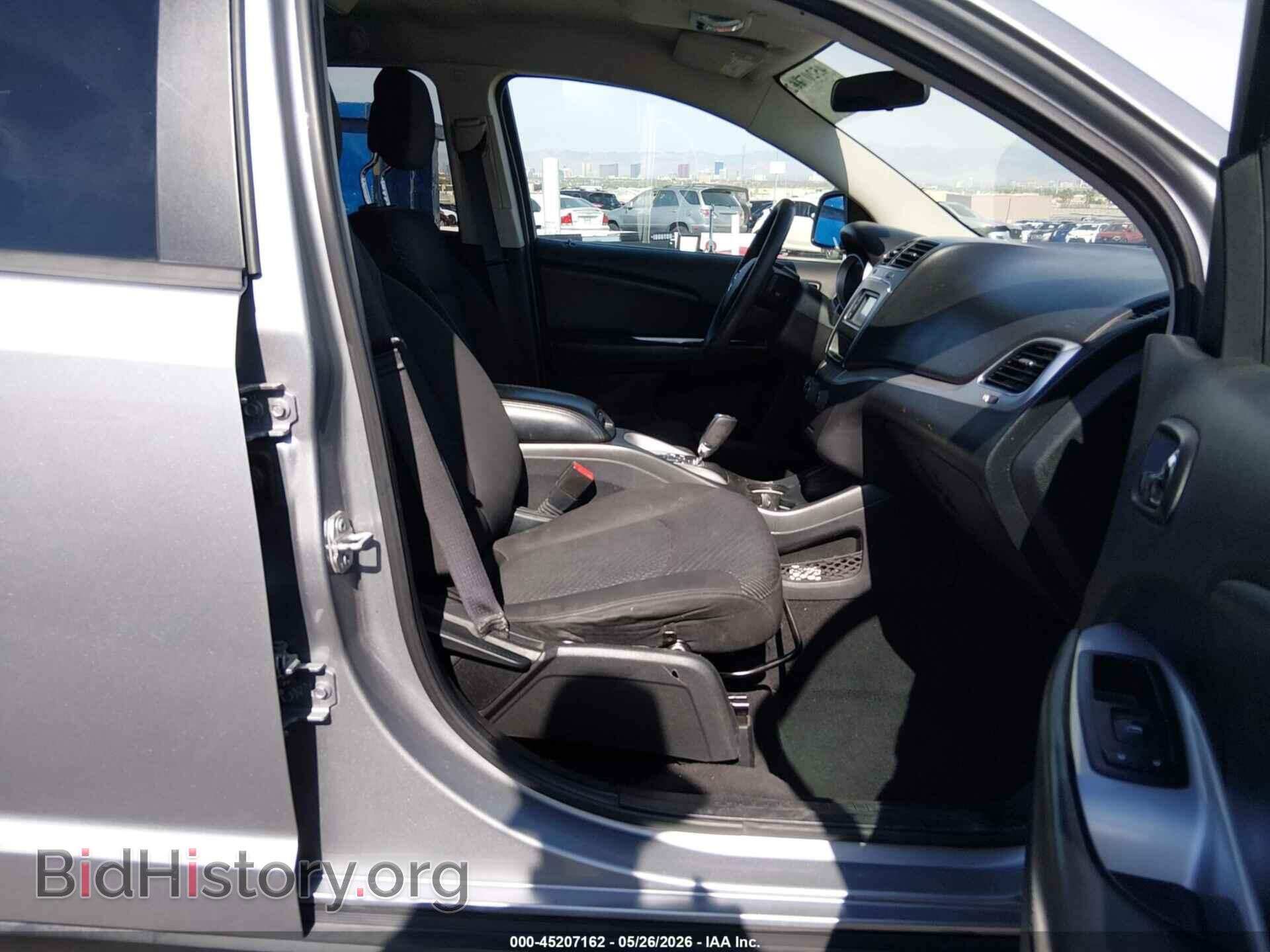 2017 DODGE JOURNEY - VIN: 3C4PDCBG0HT588950 - Photo 5