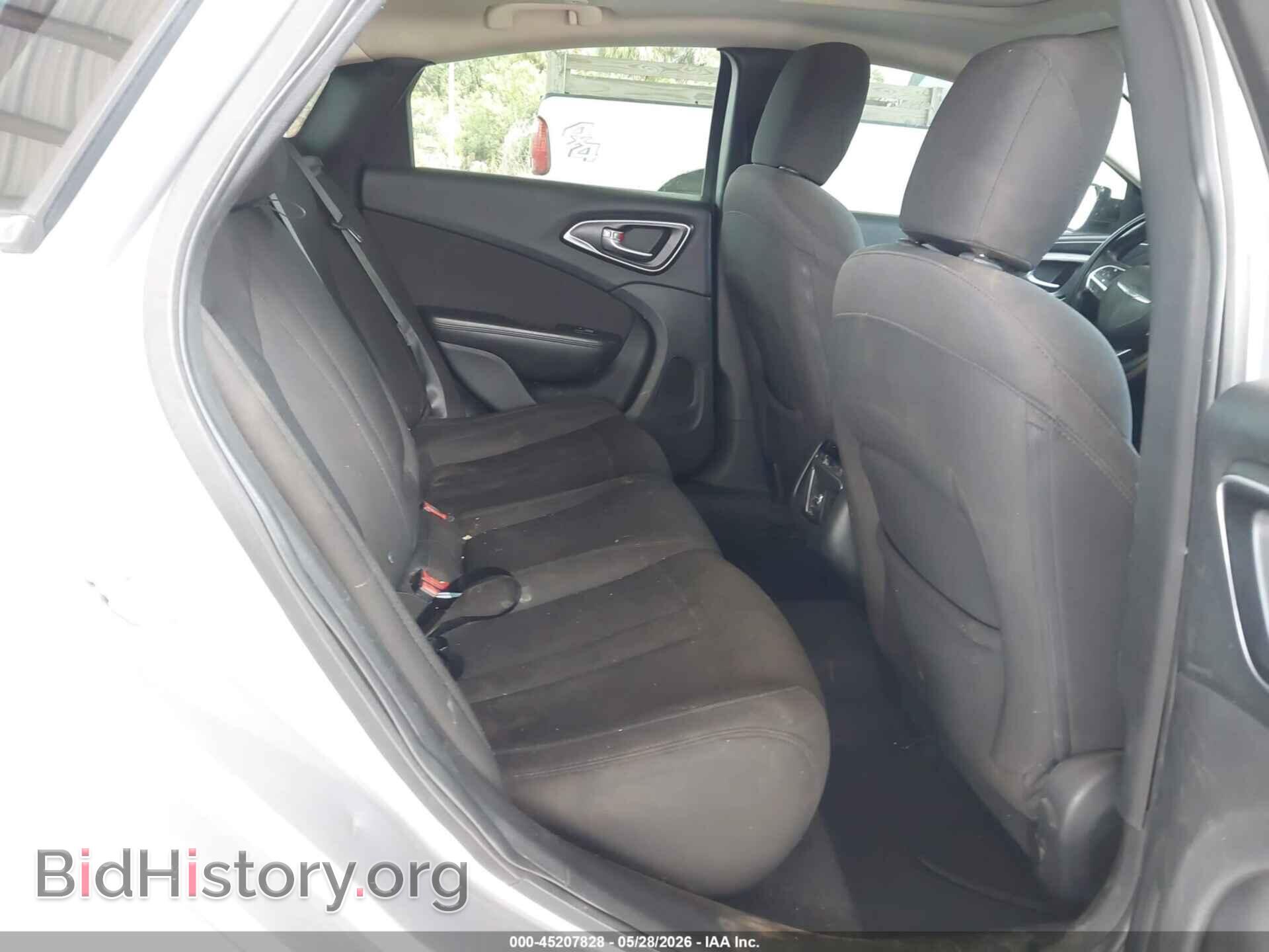 2015 CHRYSLER 200 - VIN: 1C3CCCAB9FN677120 - Photo 8