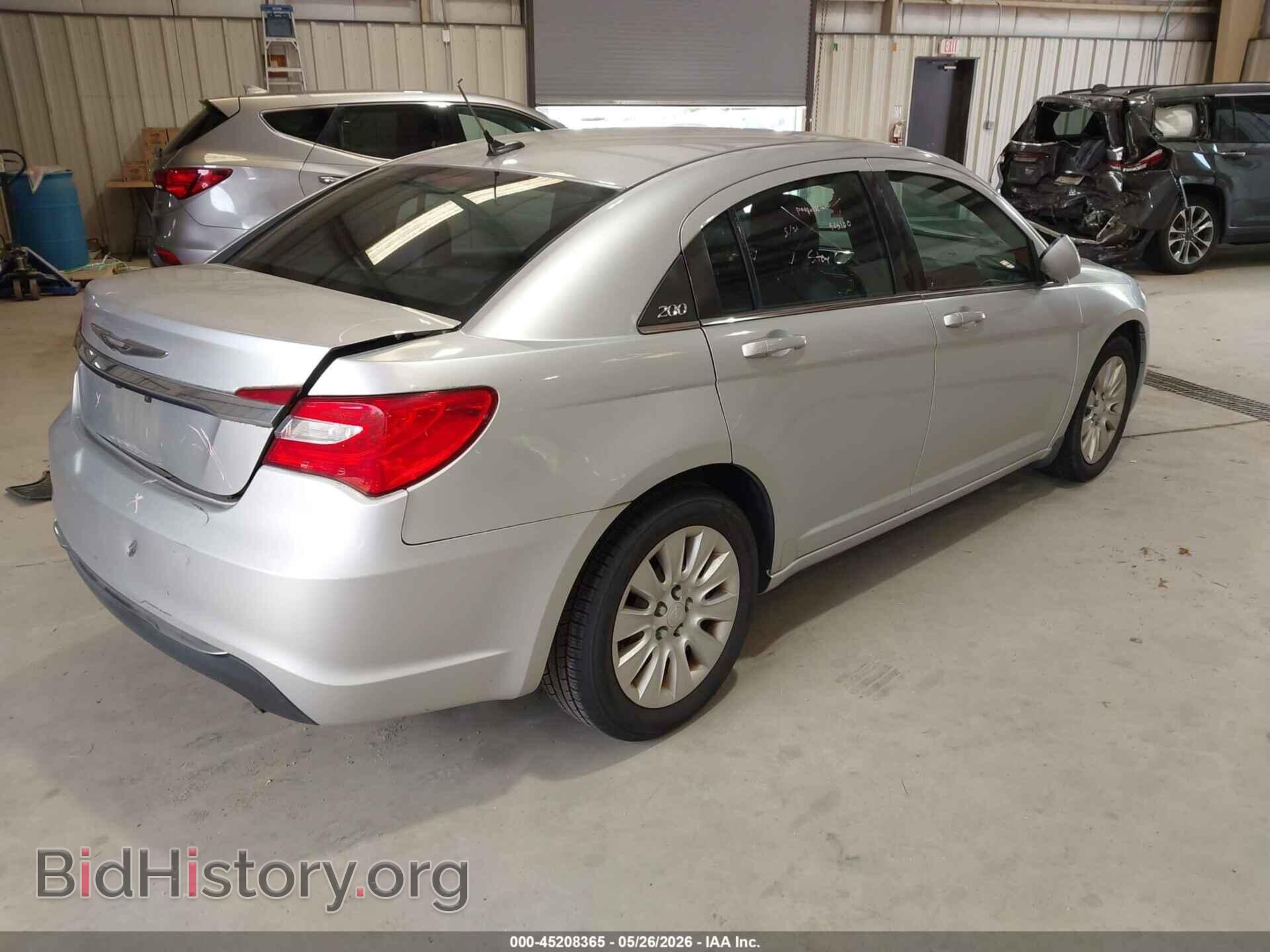2012 CHRYSLER 200 - VIN: 1C3CCBABXCN295524 - Фото 4