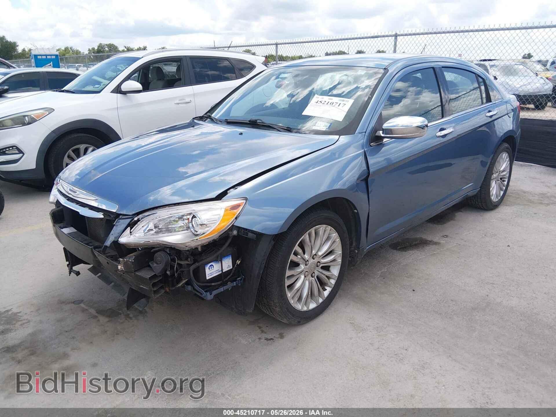 2011 CHRYSLER 200 - VIN: 1C3BC2FB7BN551380 - Фото 2