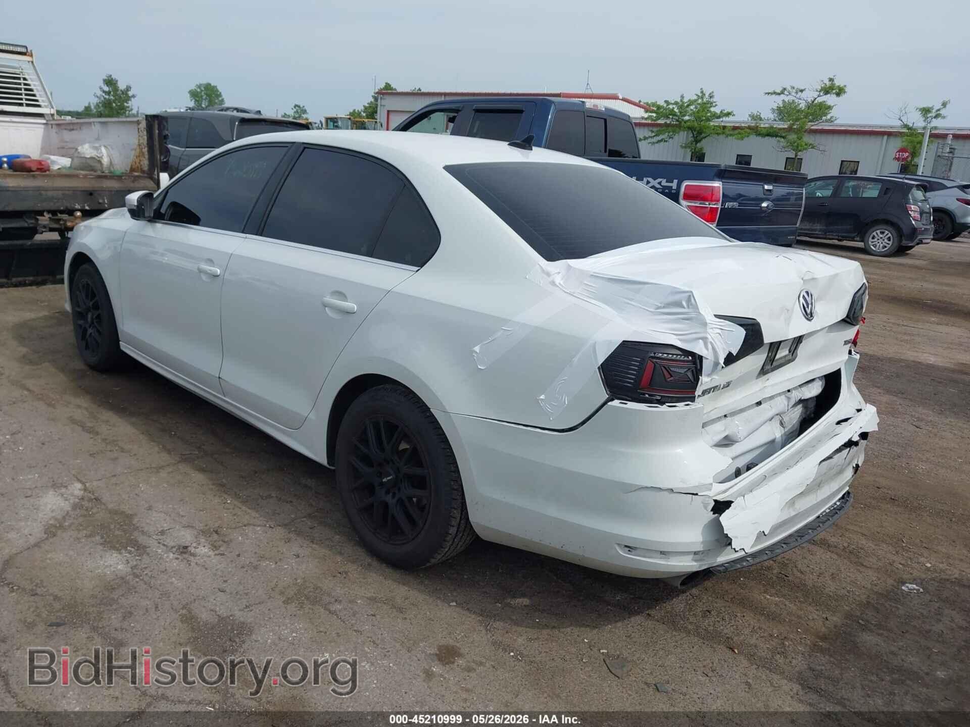 2017 VOLKSWAGEN JETTA - VIN: 3VWDB7AJ7HM399703 - Photo 3
