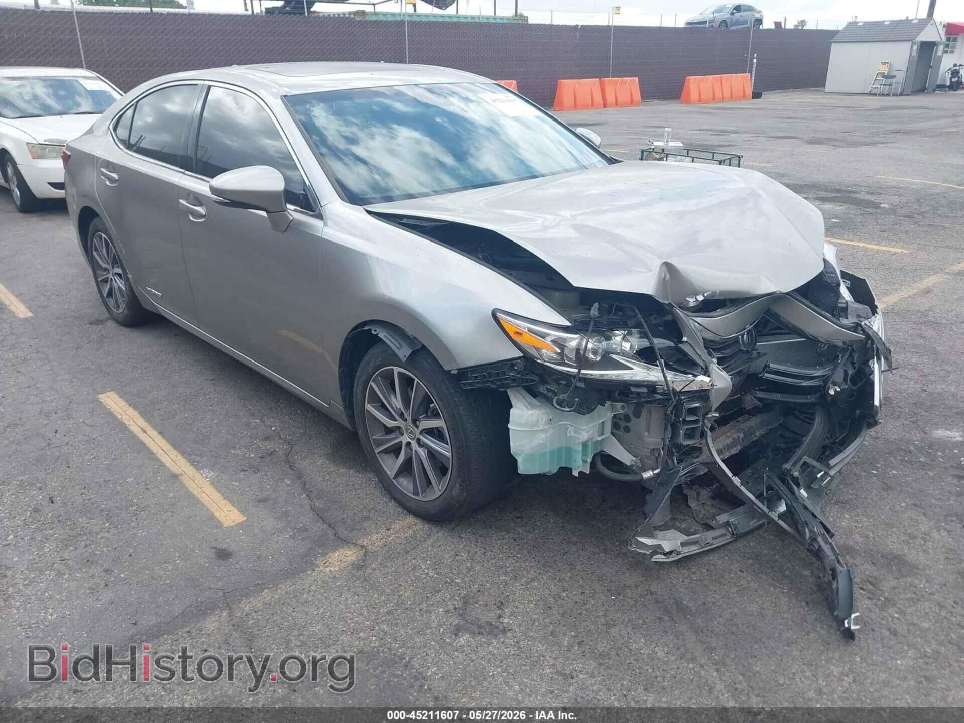 Фотография JTHBW1GG0G2110625 - LEXUS ES 300H 2016