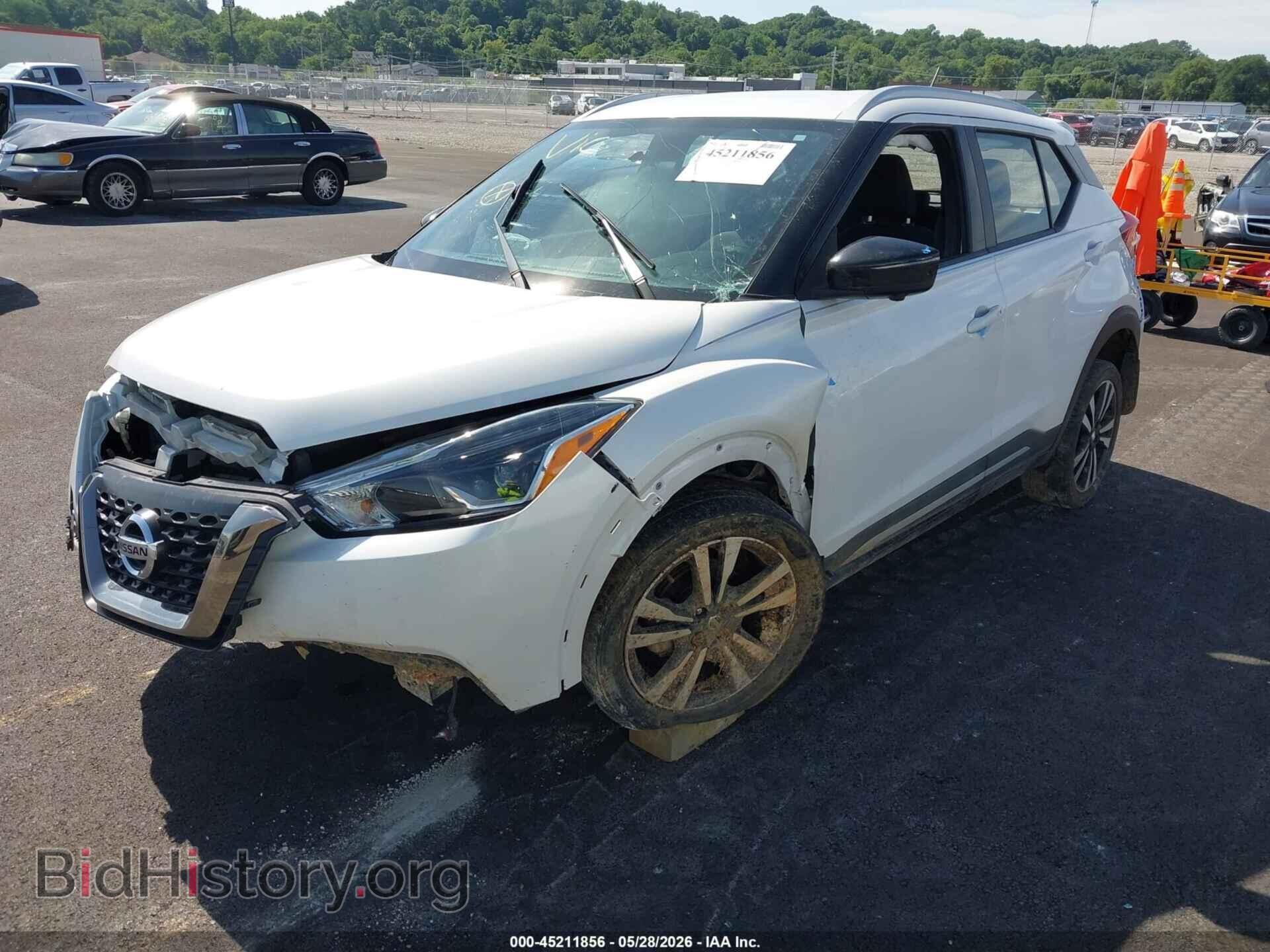2019 NISSAN KICKS - VIN: 3N1CP5CU3KL532615 - Фото 2