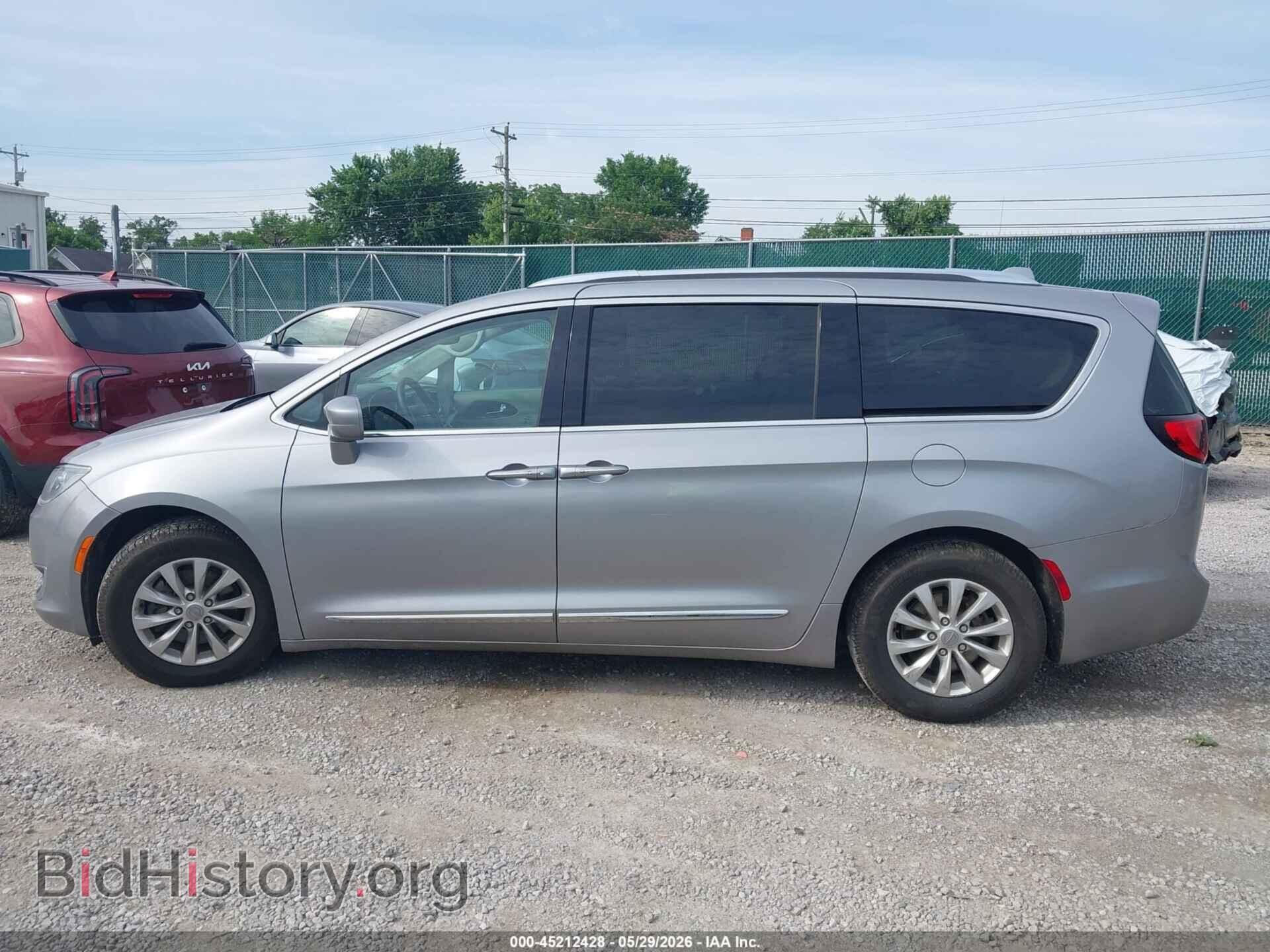 2018 CHRYSLER PACIFICA - VIN: 2C4RC1BG1JR112196 - Фото 15