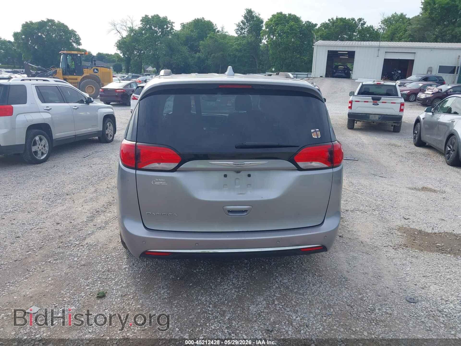 2018 CHRYSLER PACIFICA - VIN: 2C4RC1BG1JR112196 - Фото 17